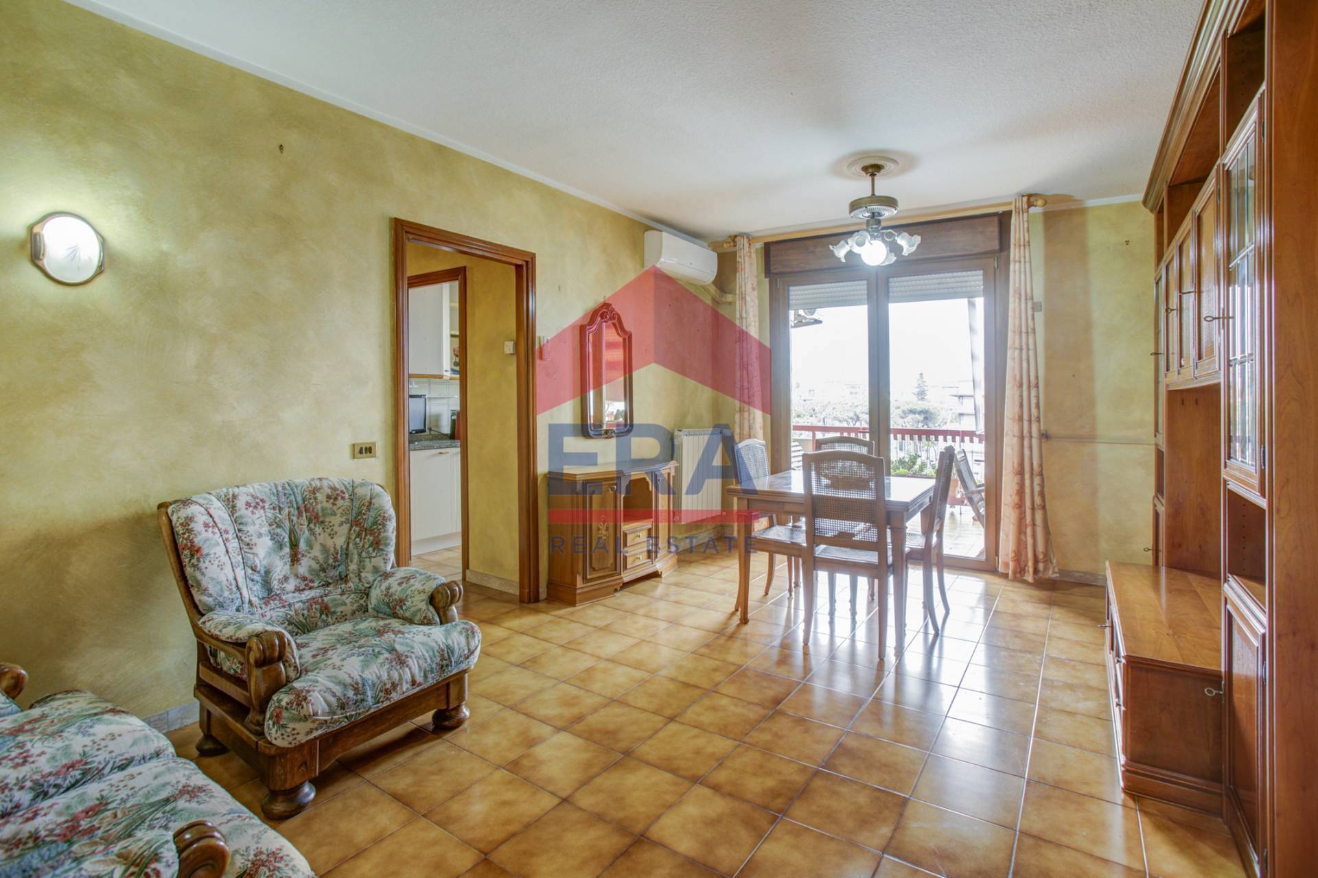 Appartamento in vendita a Pomezia, Centro