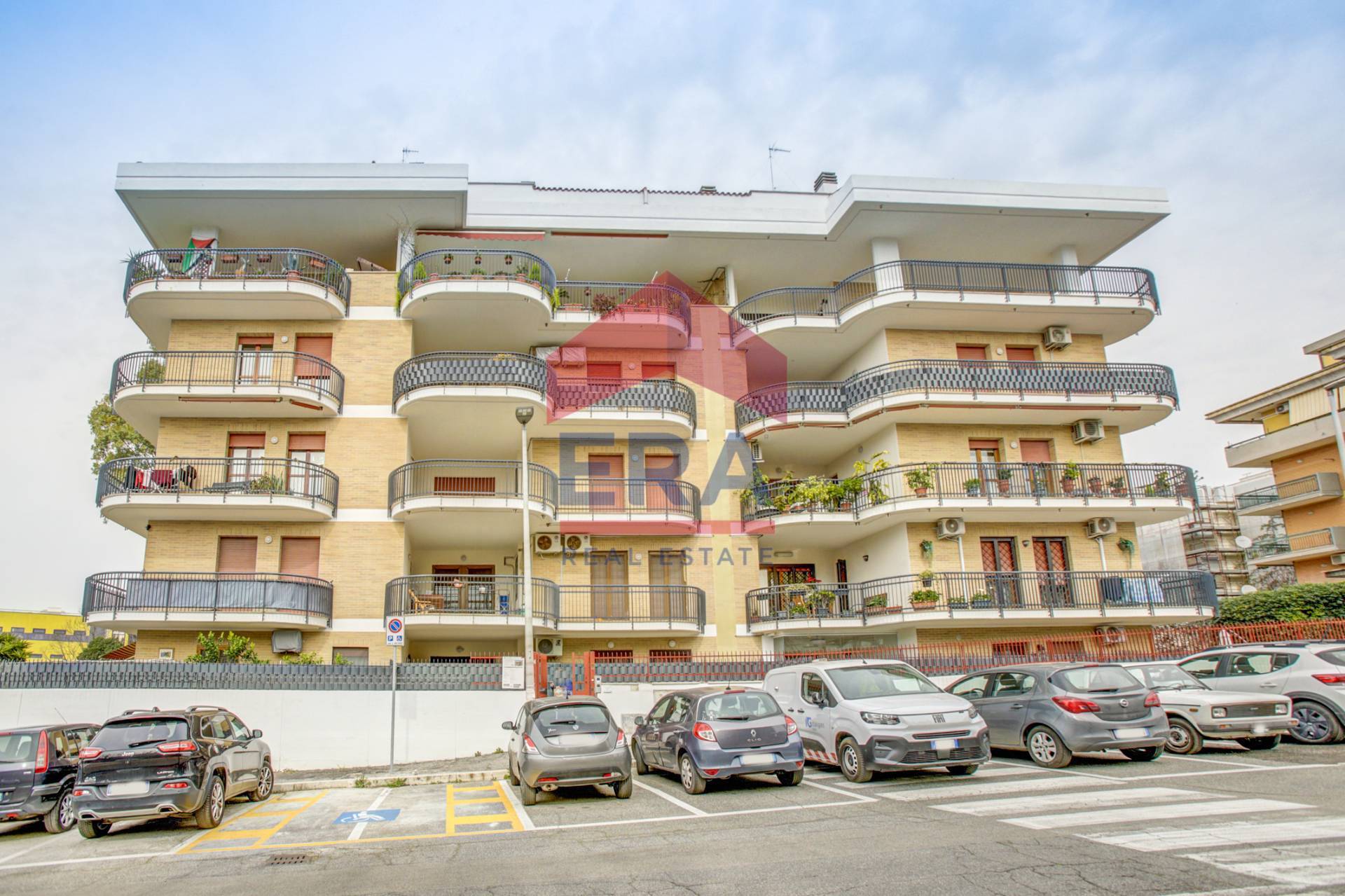 Attico/Mansarda in vendita a Pomezia, Centro