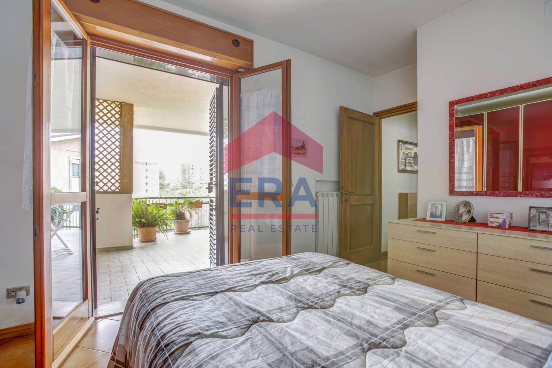 Attico/Mansarda in vendita a Pomezia, Centro