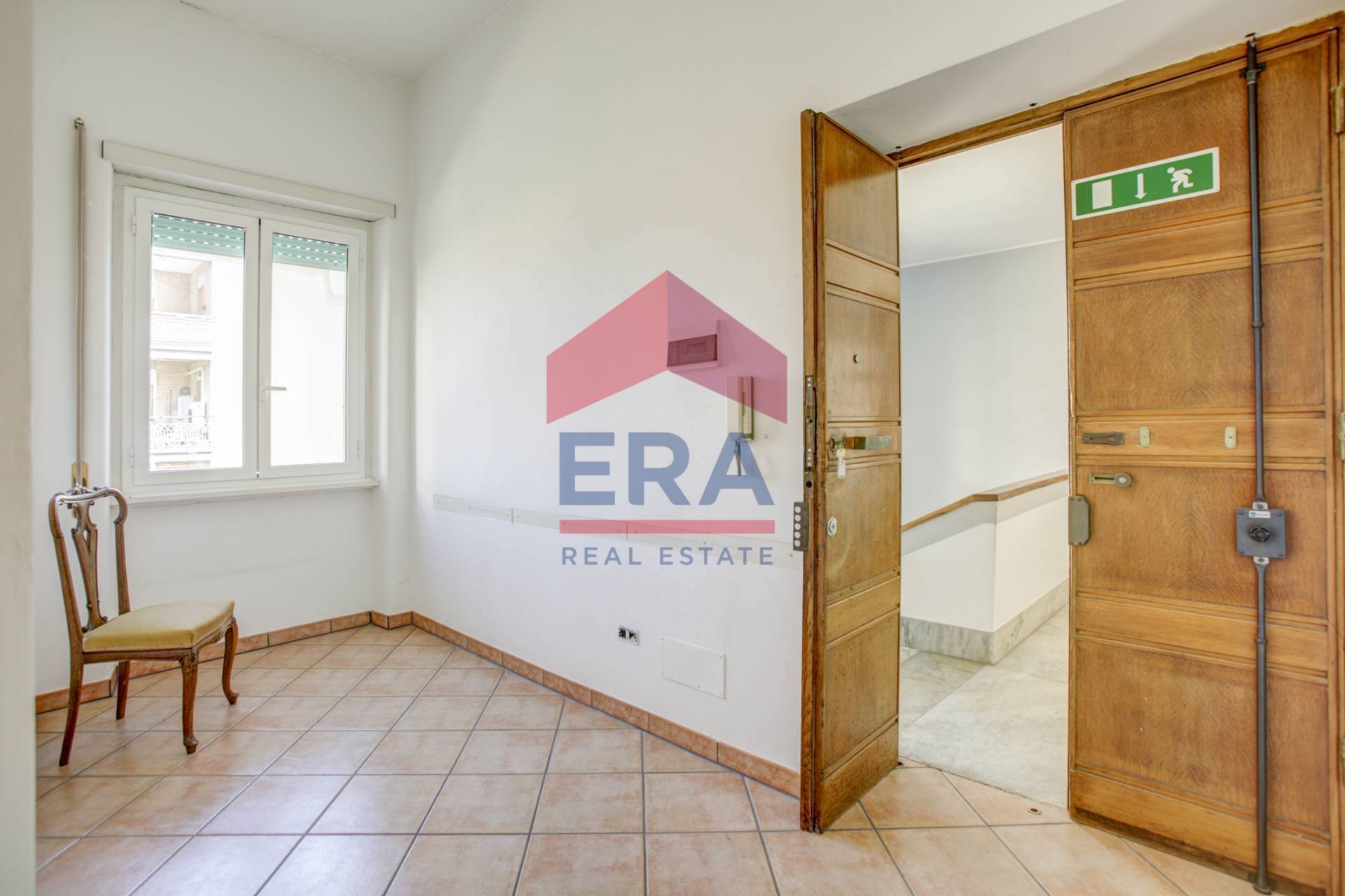 Appartamento in vendita a Pomezia, Centro