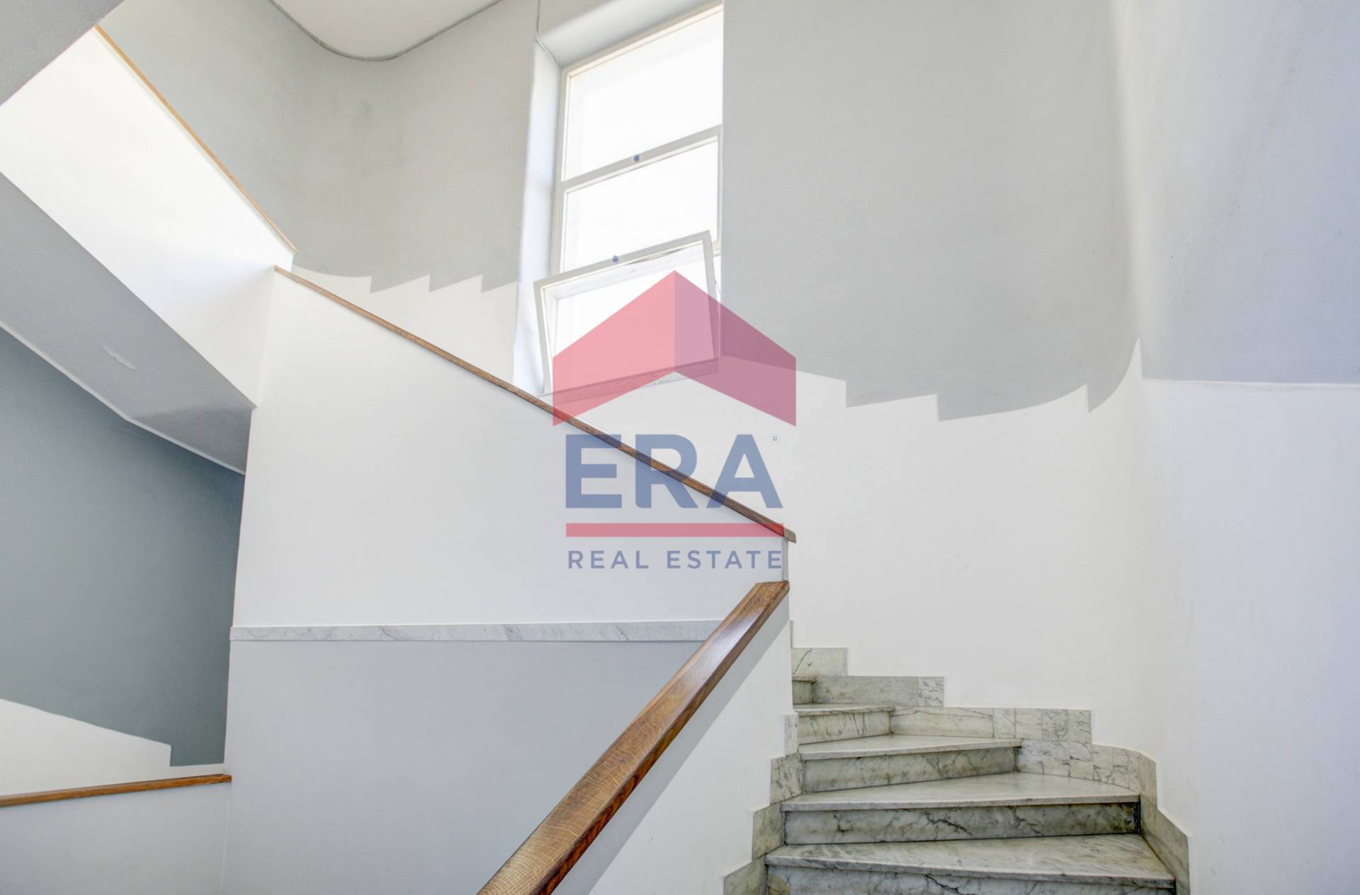 Appartamento in vendita a Pomezia, Centro