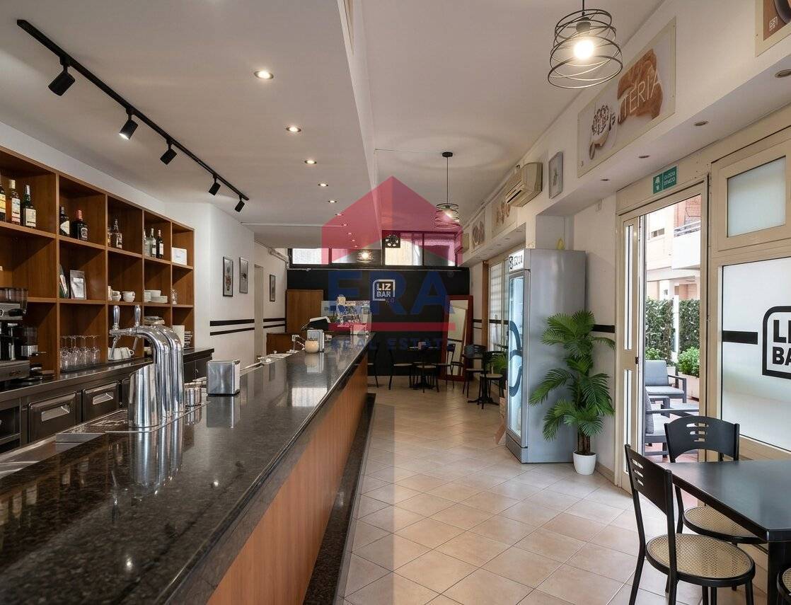 Bar in vendita a Pomezia, Centro