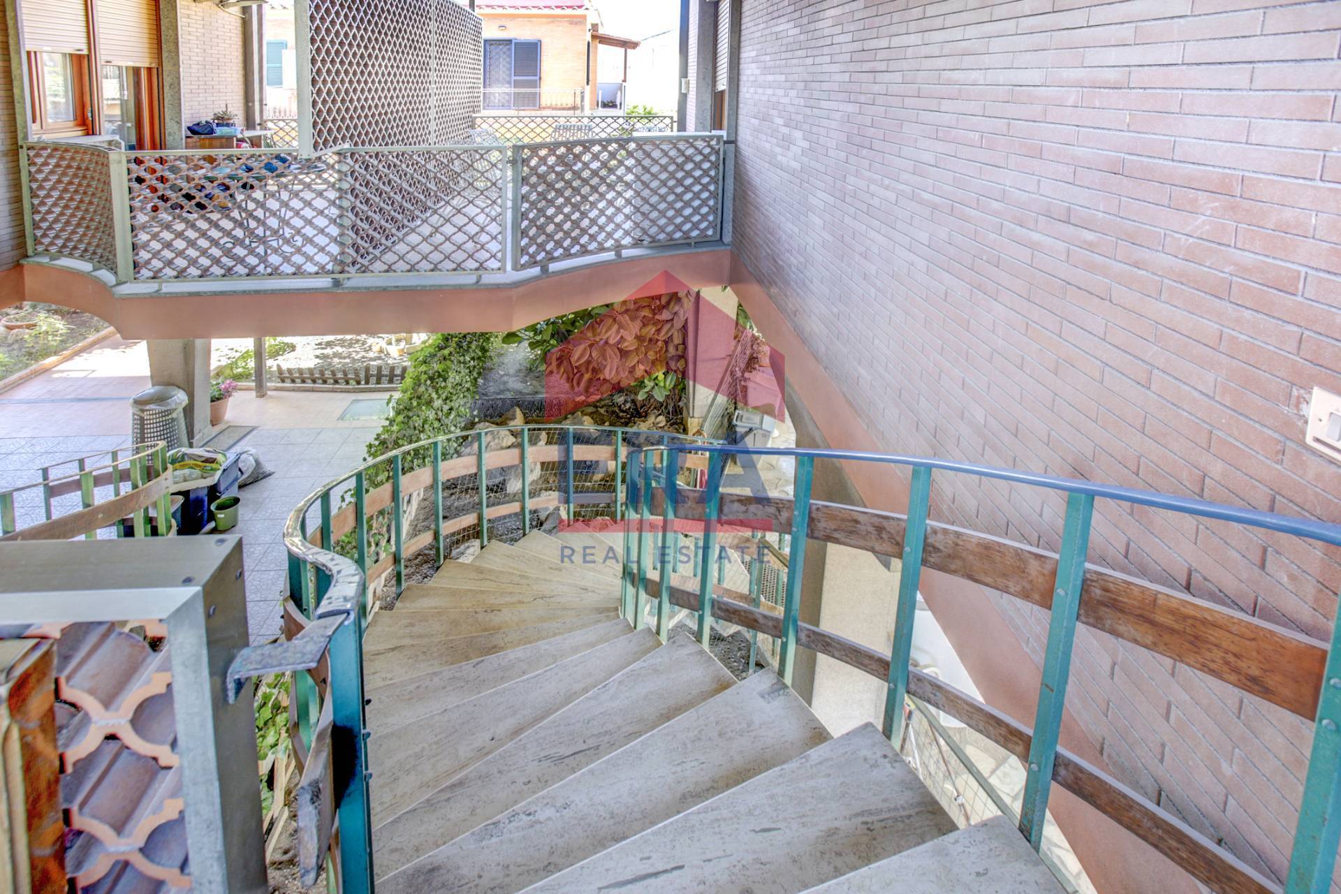 Villa bifamiliare in vendita a Roma, Acilia