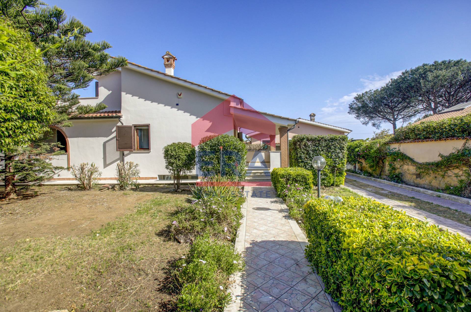 Villa bifamiliare in vendita a Ardea, Nuova Florida