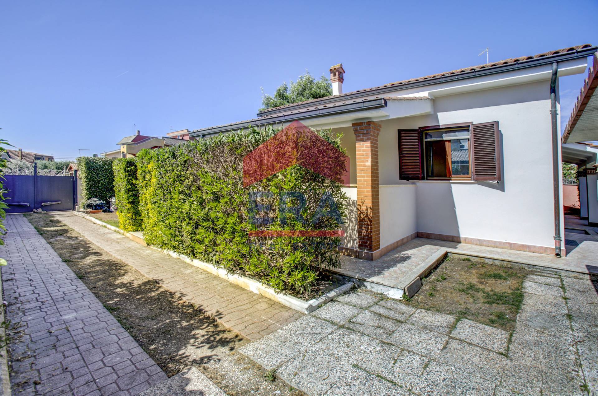 Villa bifamiliare in vendita a Ardea, Nuova Florida