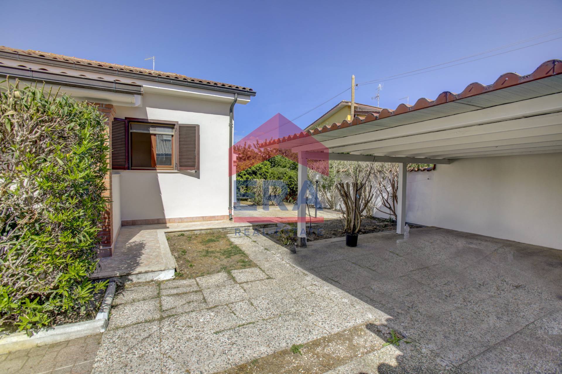 Villa bifamiliare in vendita a Ardea, Nuova Florida