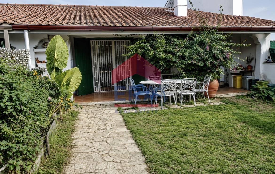 Villa a schiera in vendita a Ardea, Nuova California