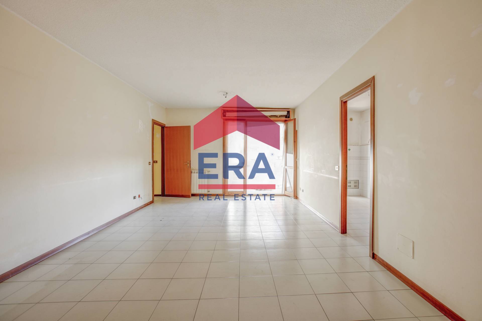 Appartamento in vendita a Pomezia, Centro