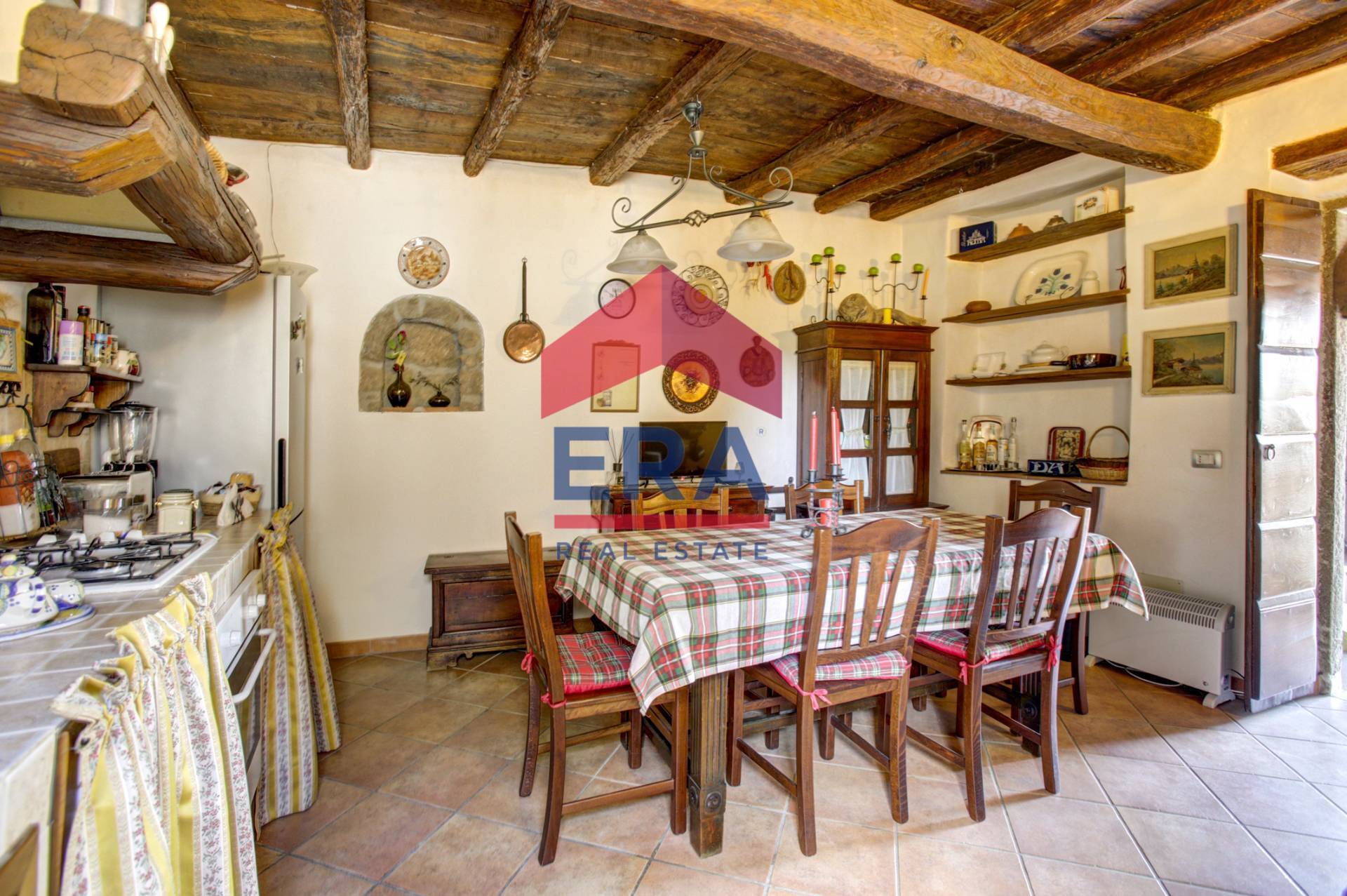 Casa Indipendente in vendita a Soriano nel Cimino