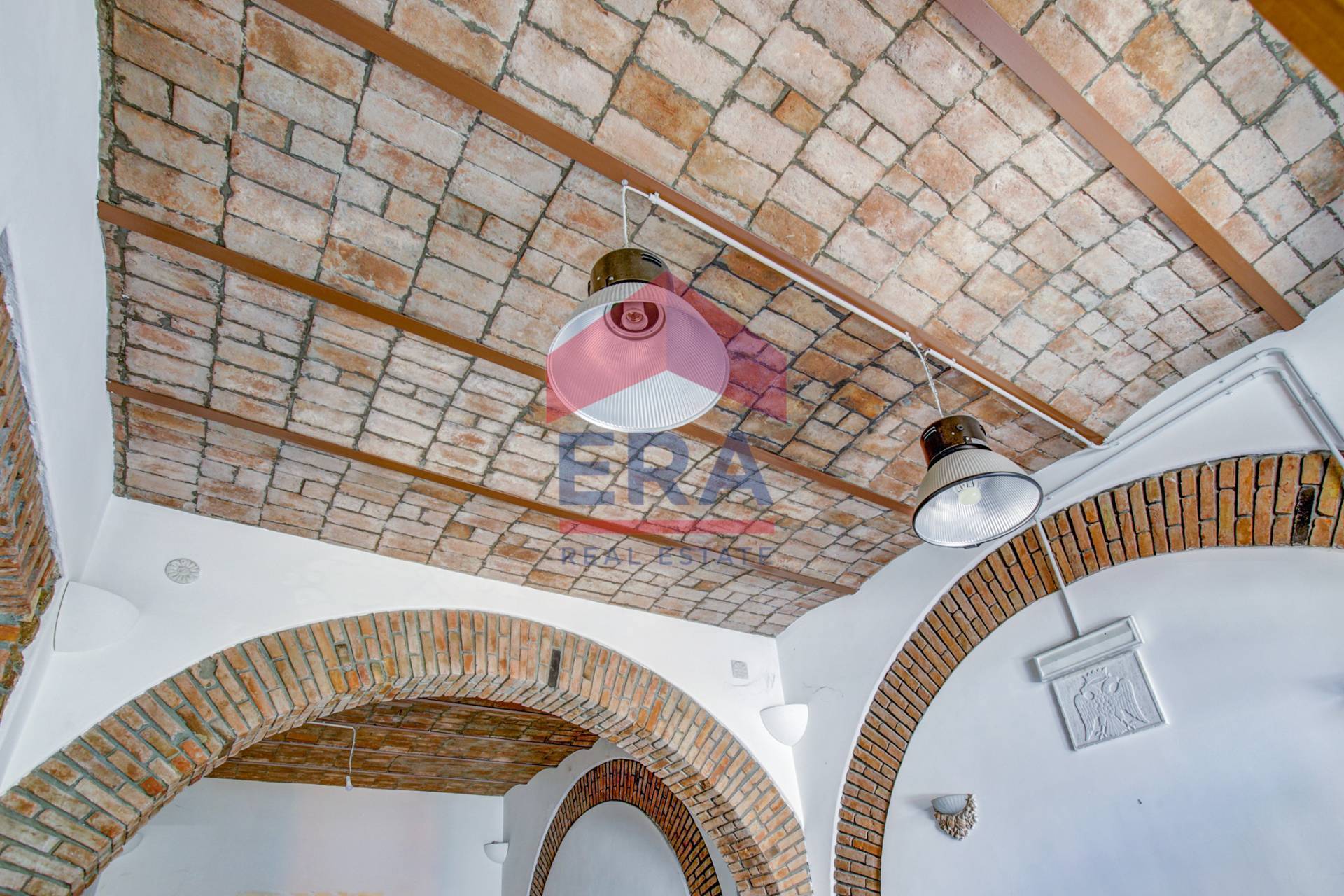 Locale Commerciale in affitto a Civitavecchia