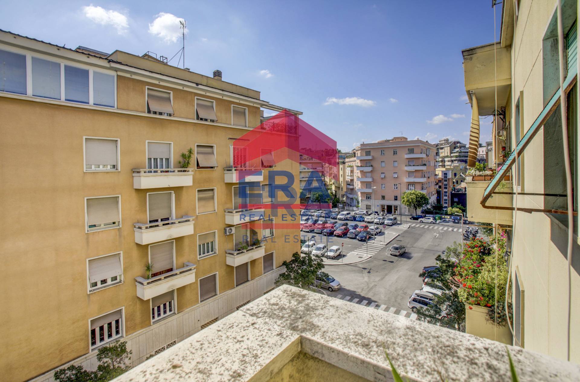 Appartamento in vendita a Roma, Bologna