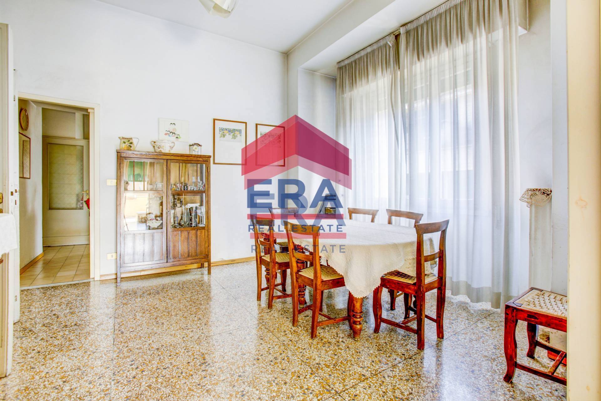 Appartamento in vendita a Roma, Bologna