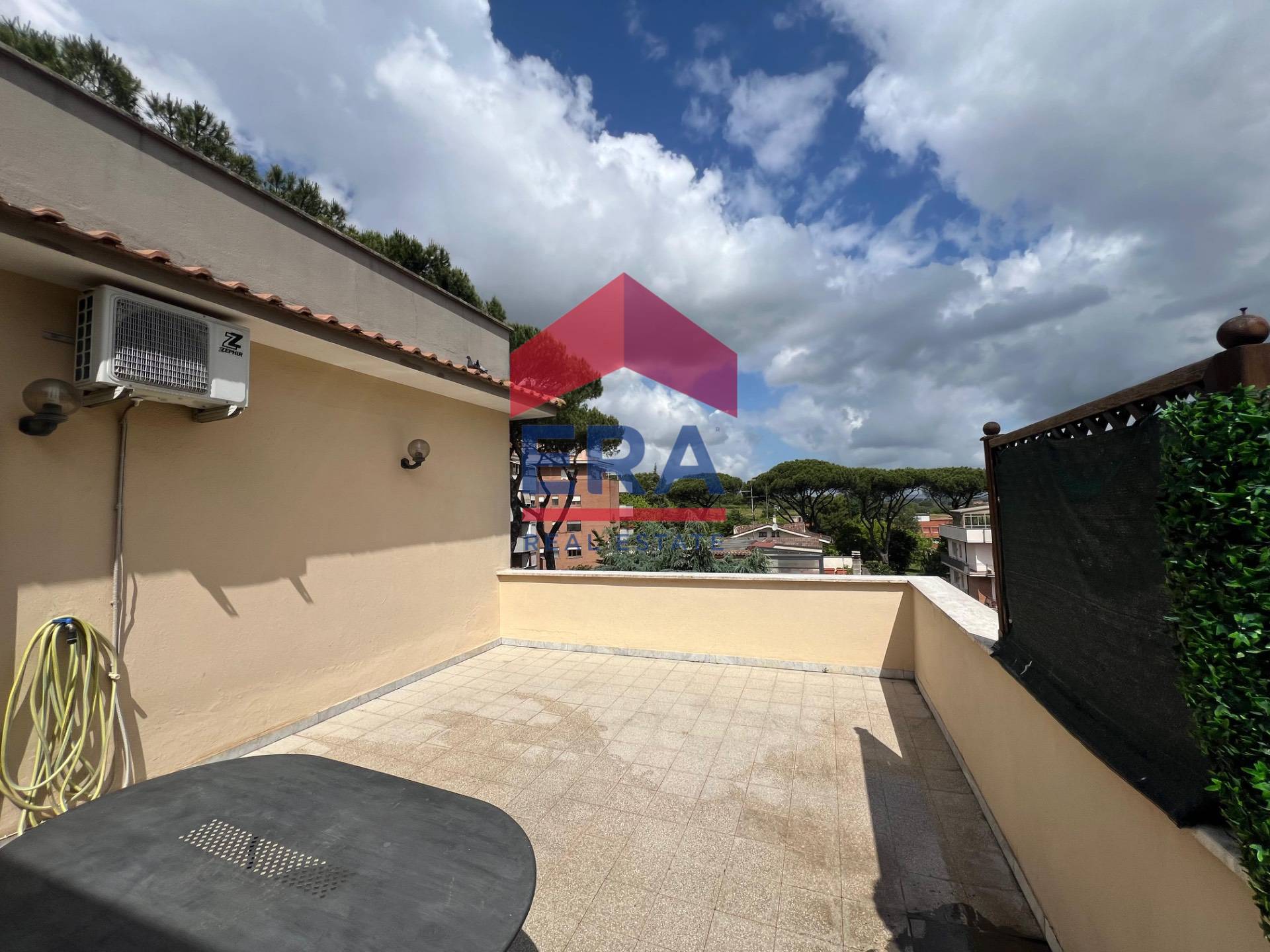 Attico/Mansarda in vendita a Roma, Cassia