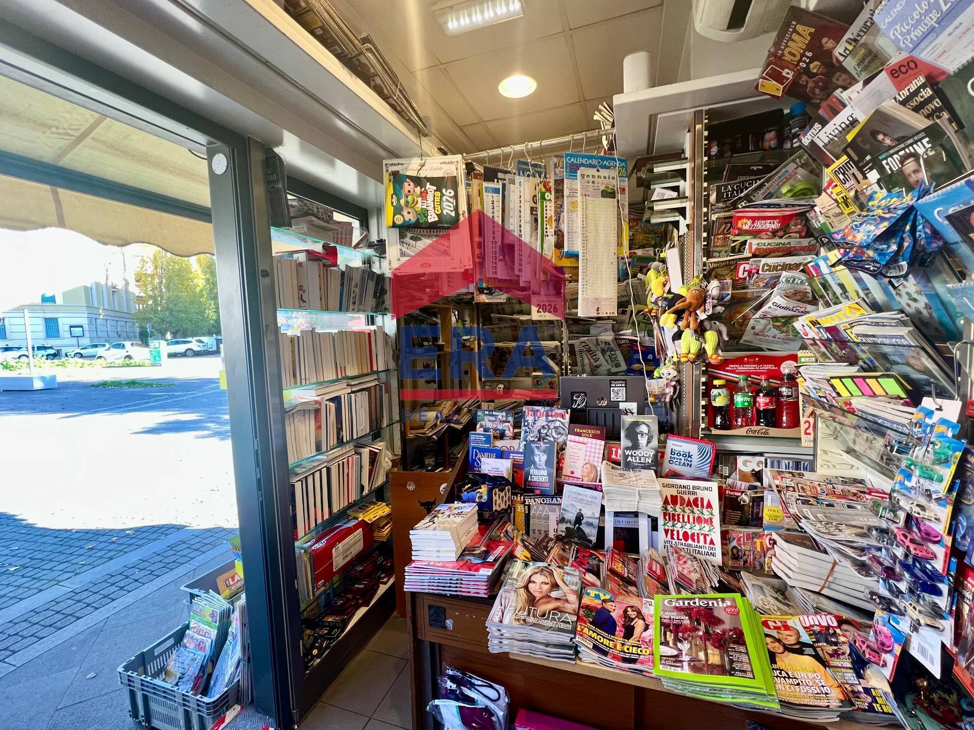 Locale Commerciale in vendita a Roma, Prati