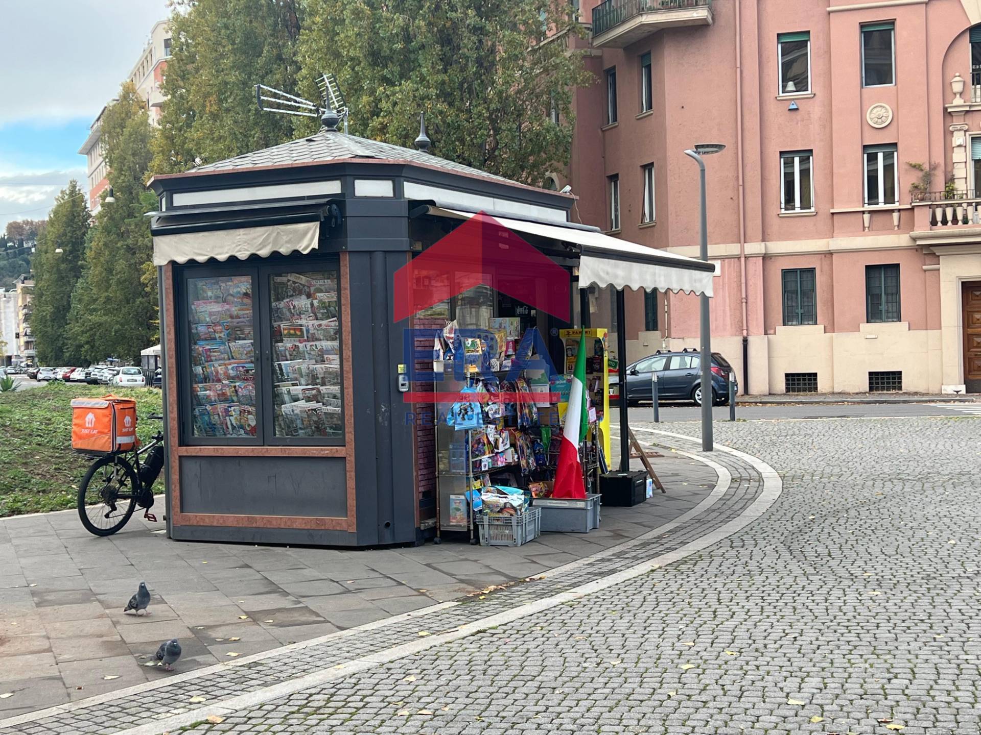 Locale Commerciale in vendita a Roma, Prati