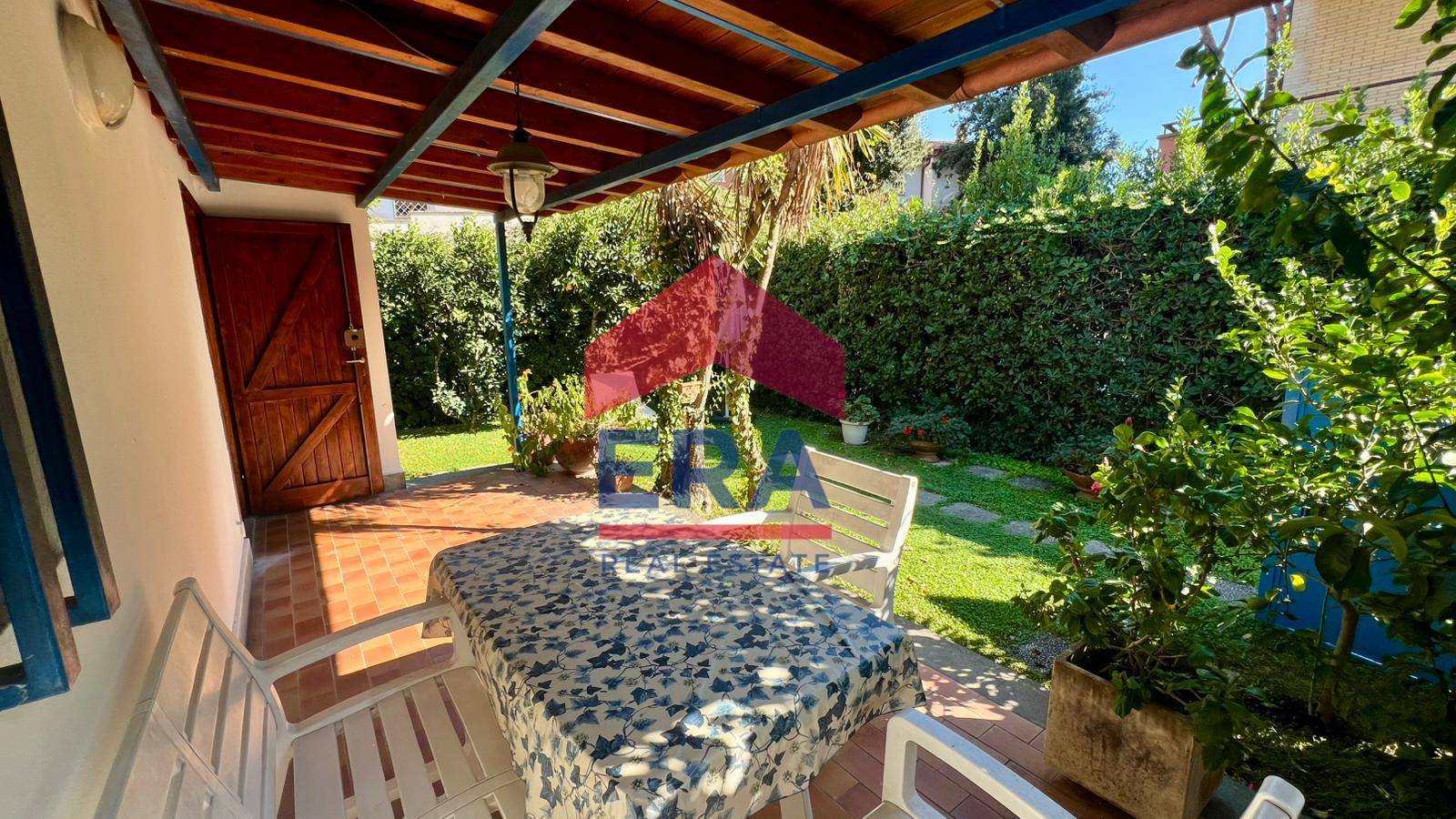 Villa in vendita a Fiumicino, Fregene