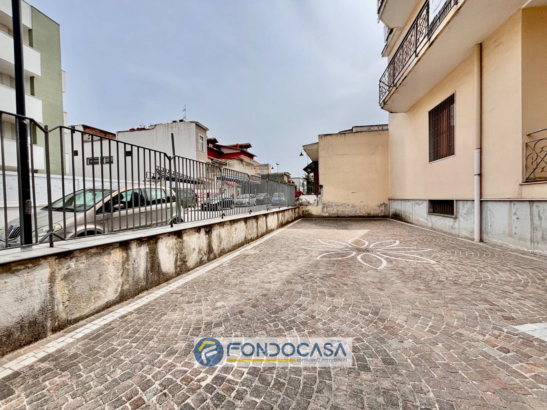 Palazzo intero stabile in vendita a Sant'Antimo