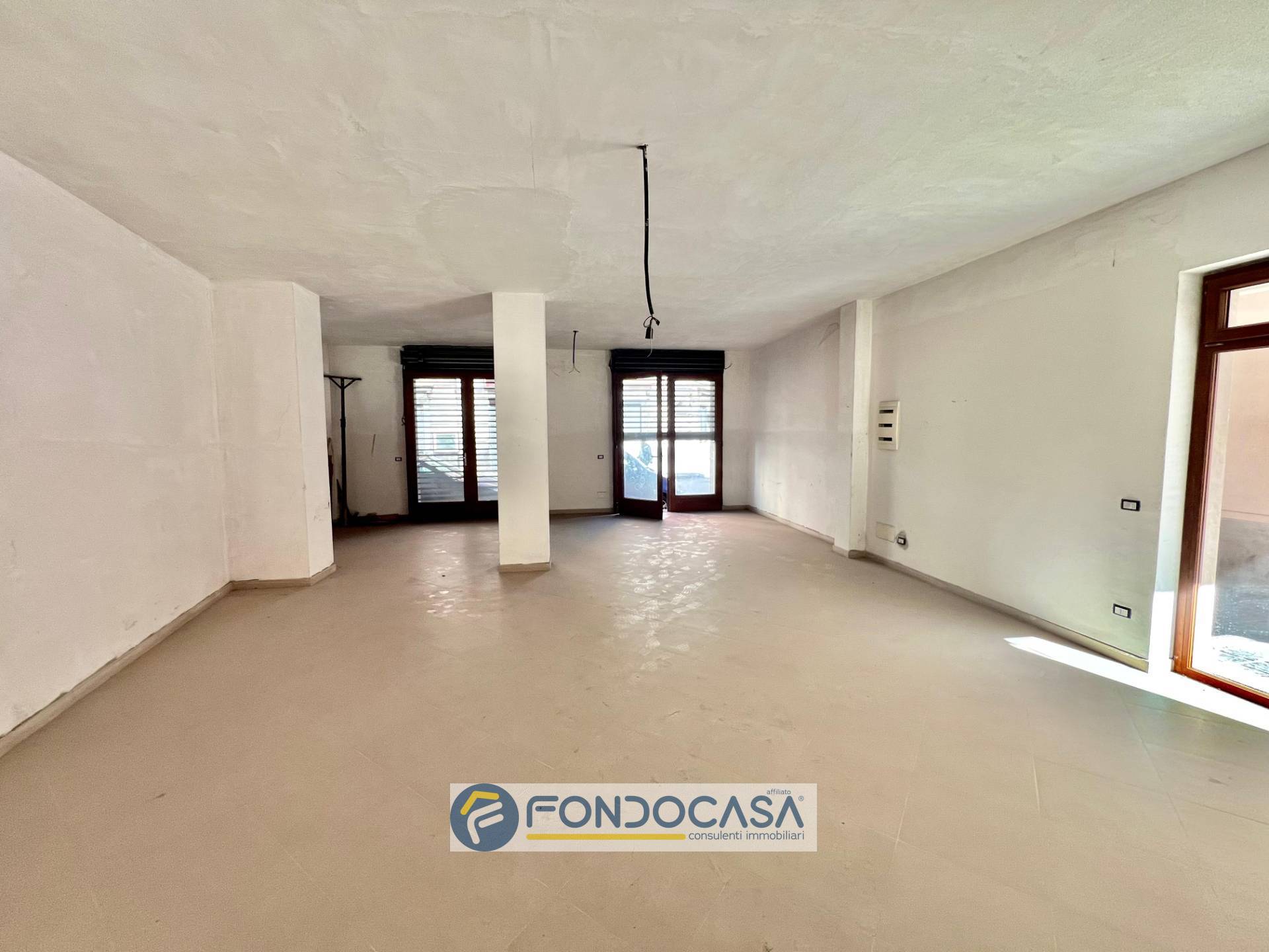 Attivit commerciale in affitto a Sant'Antimo