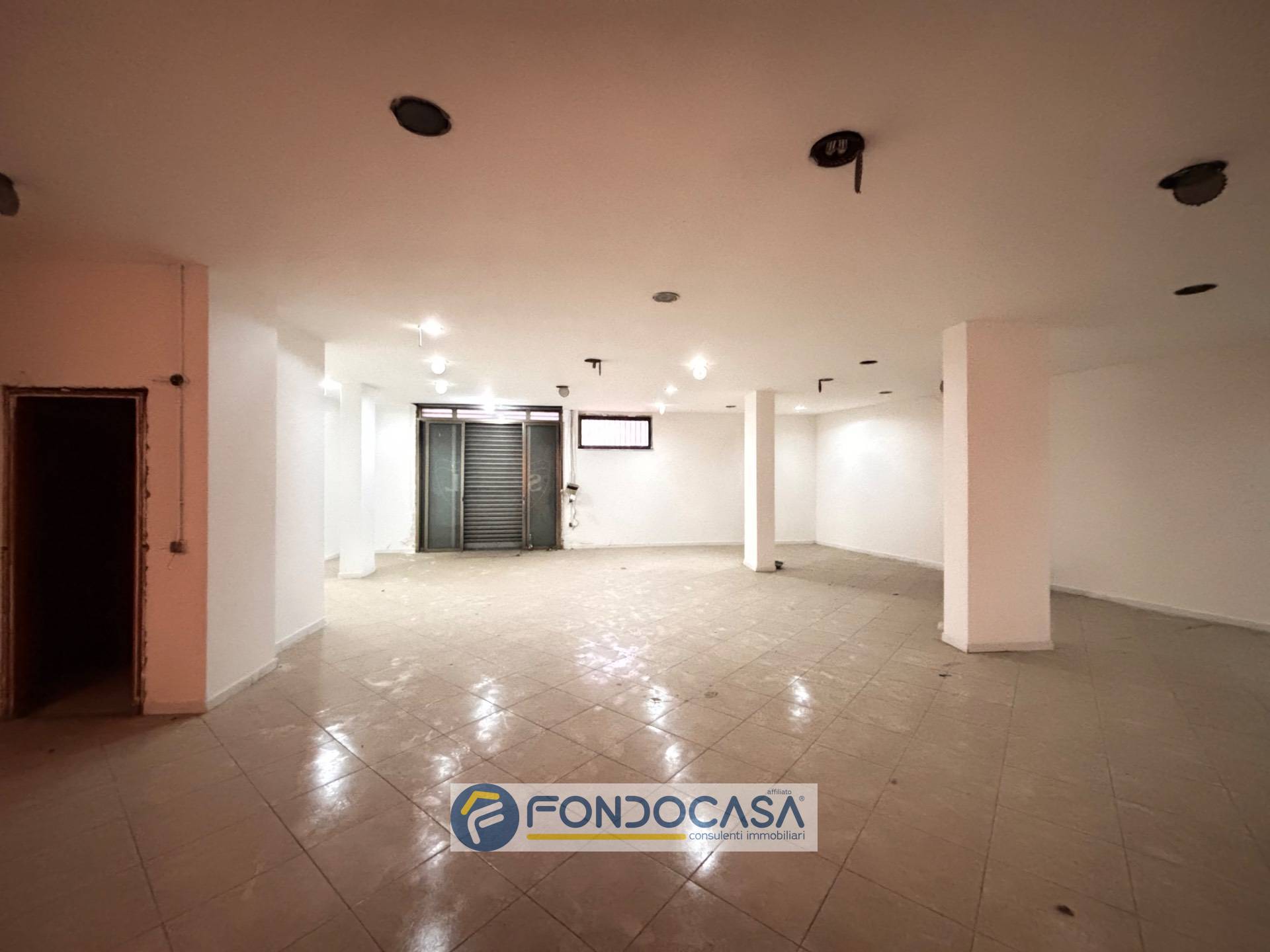 Magazzino in affitto a Aversa