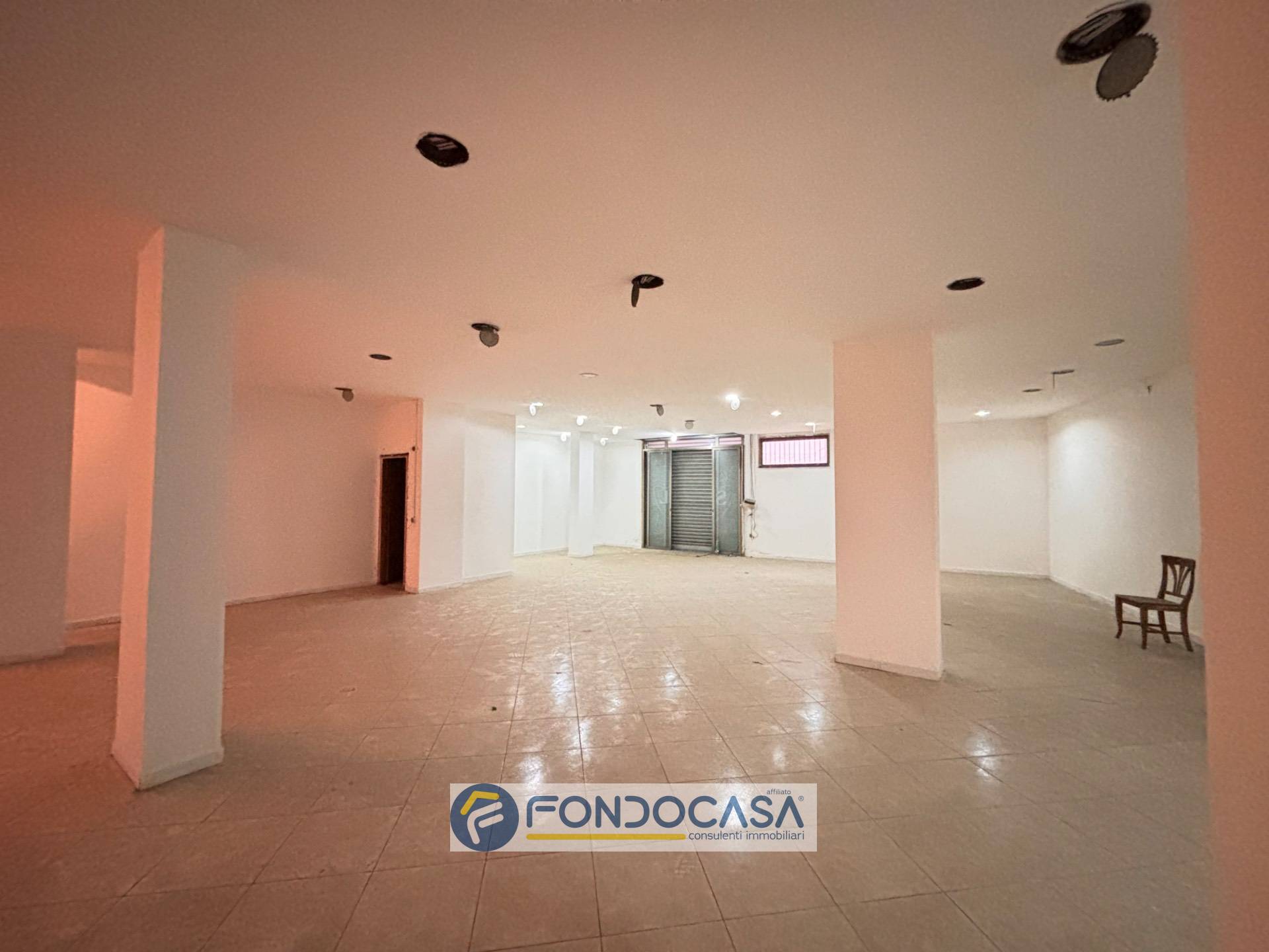 Magazzino in affitto a Aversa