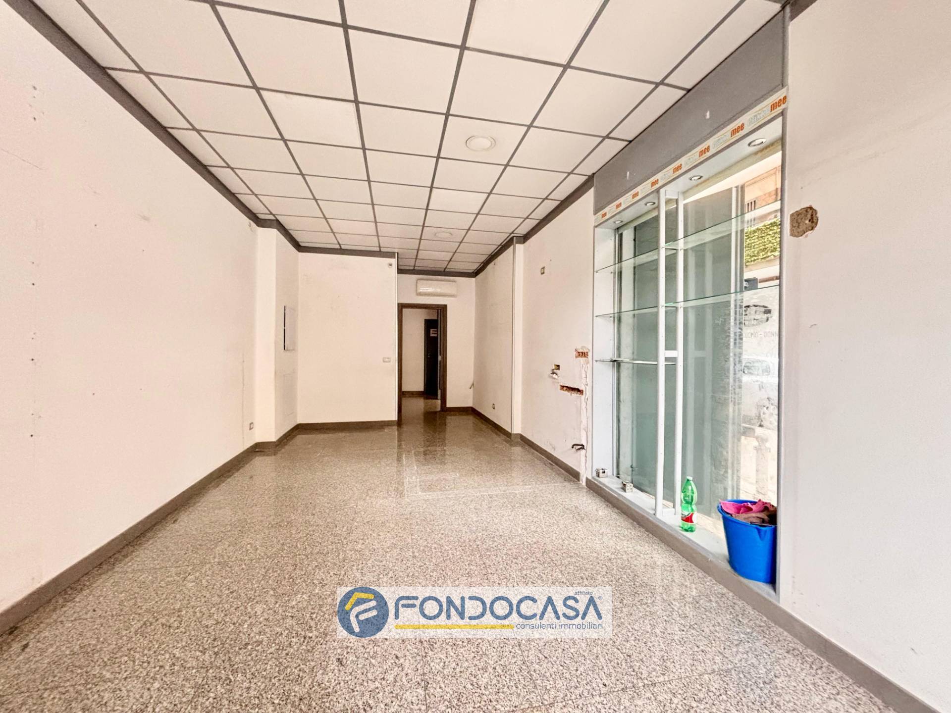 Locale commerciale in affitto a Sant'Antimo