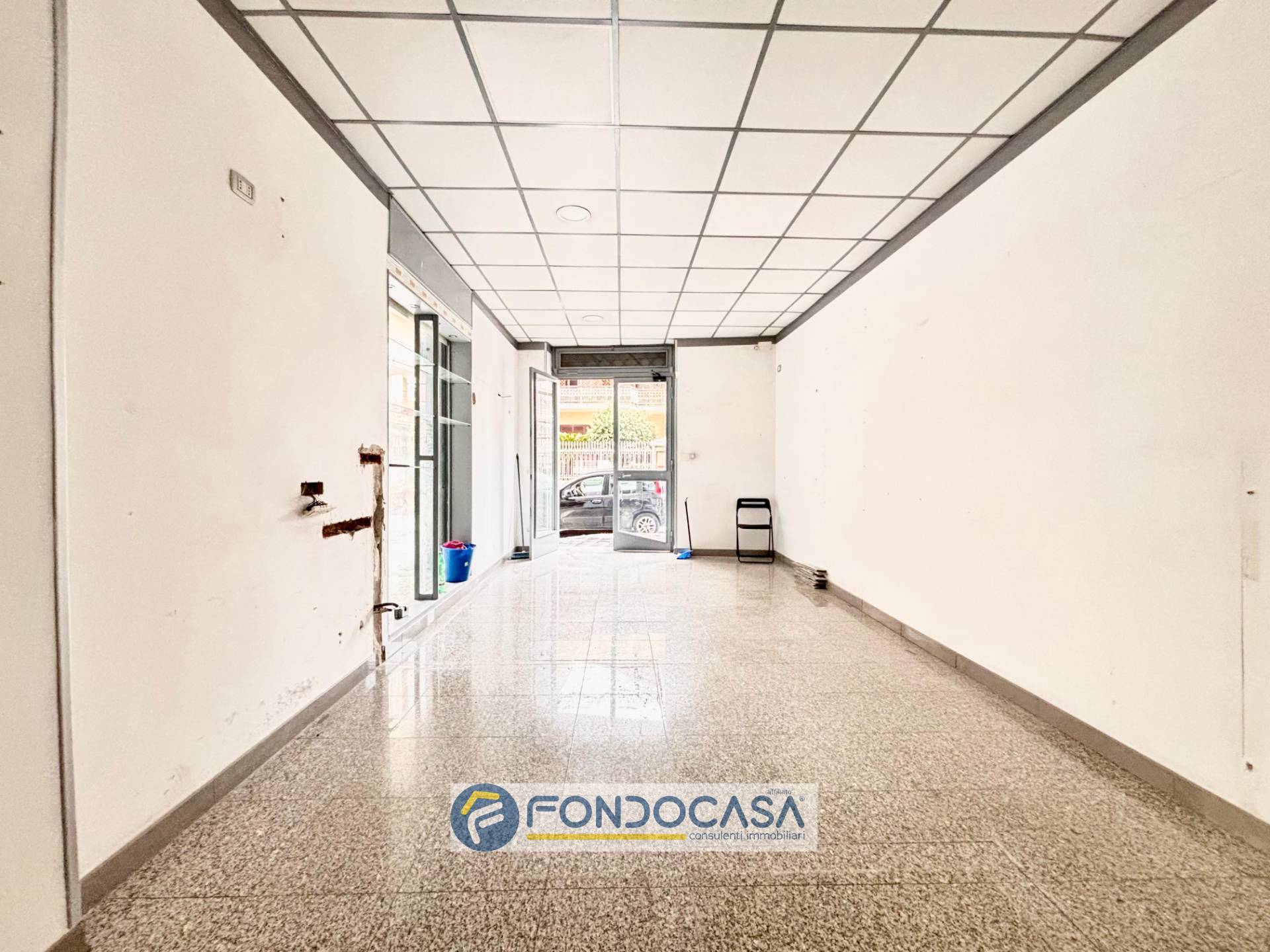 Locale commerciale in affitto a Sant'Antimo