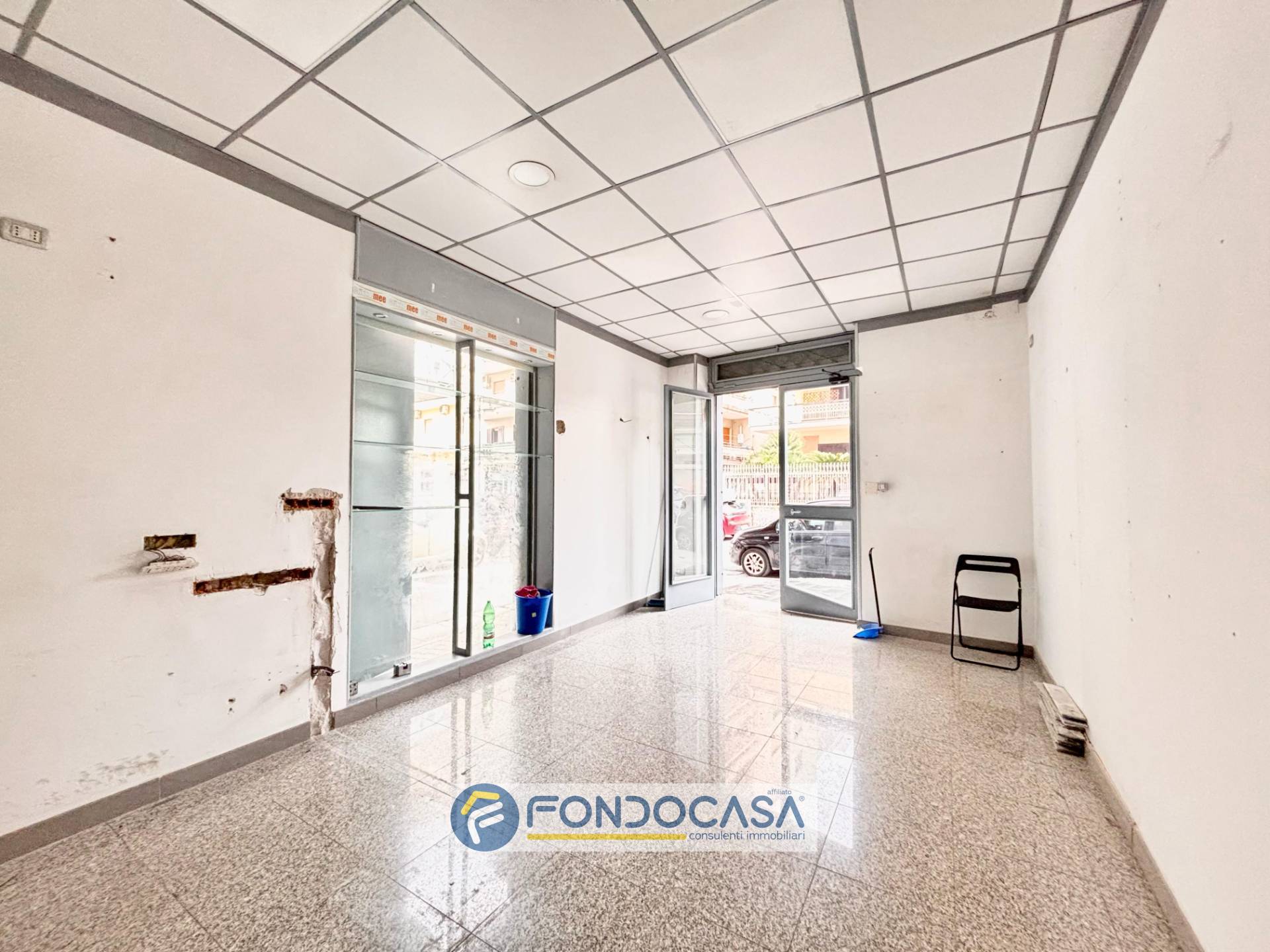 Locale commerciale in affitto a Sant'Antimo