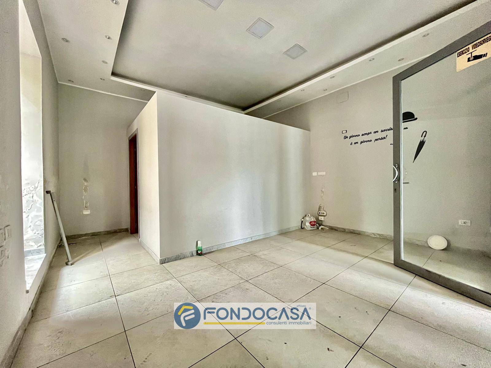 Locale commerciale in affitto a Sant'Antimo