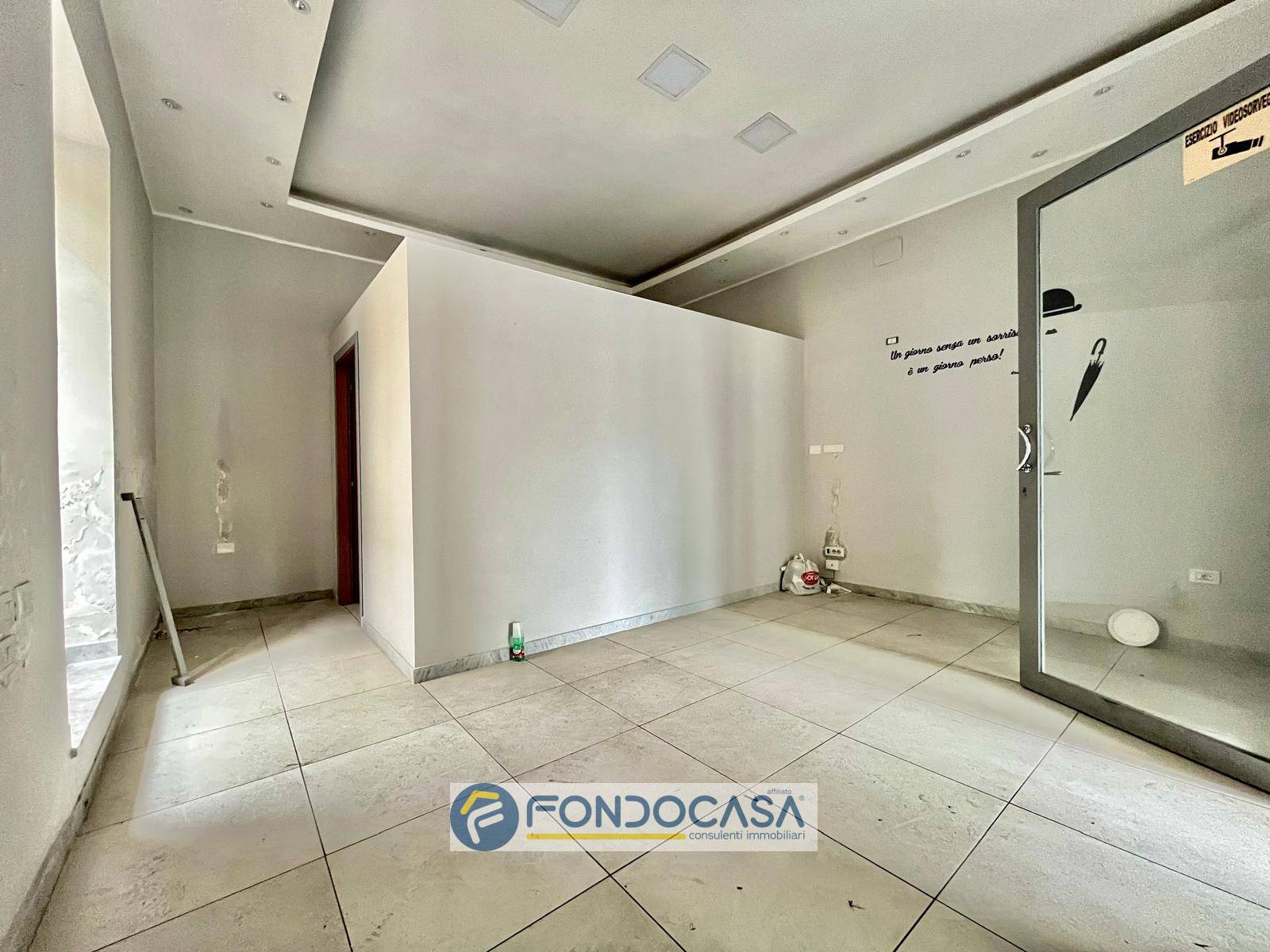 Locale commerciale in affitto a Sant'Antimo