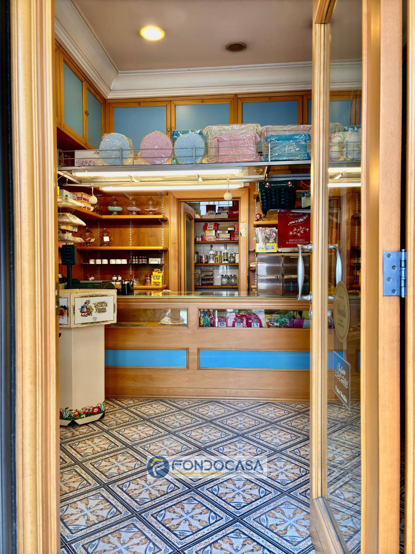 Negozio in affitto a Sant'Antimo