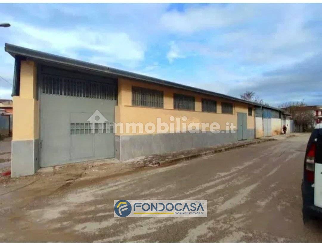 Magazzino in vendita a Sant'Antimo