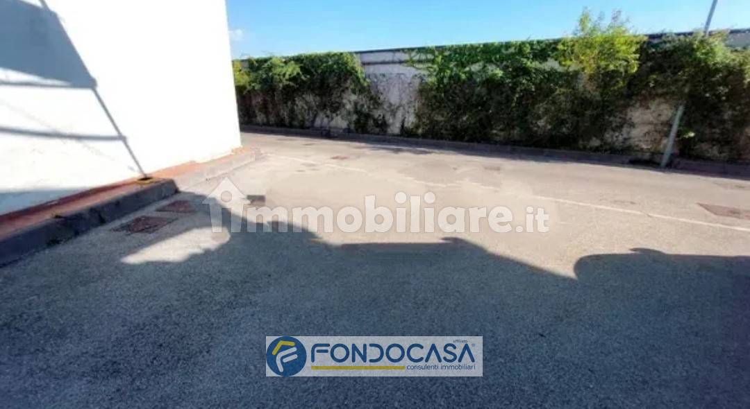 Magazzino in vendita a Sant'Antimo