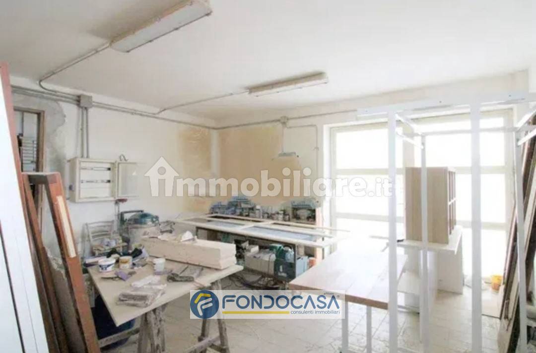 Magazzino in vendita a Sant'Antimo