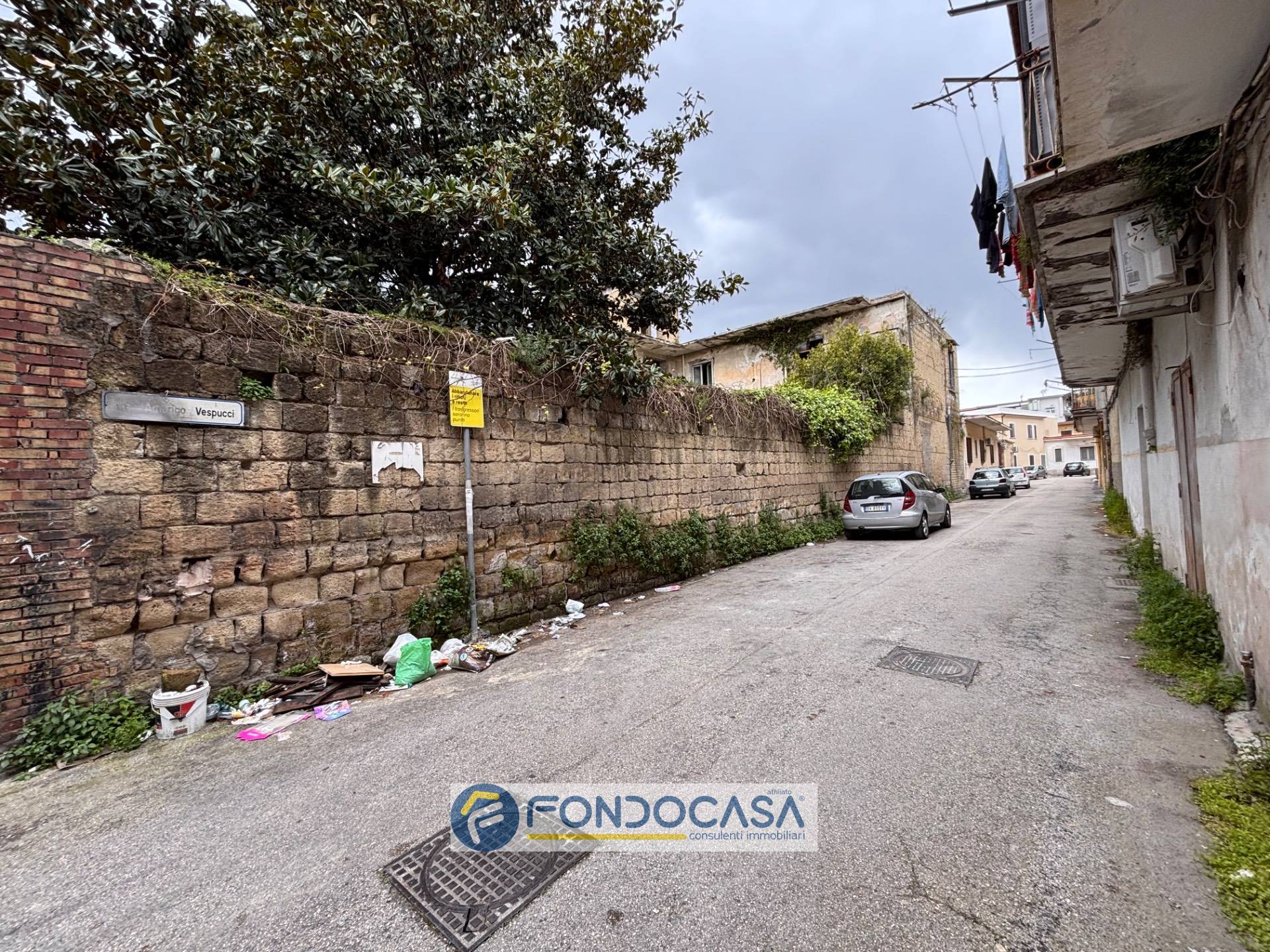 Palazzo intero stabile in vendita a Sant'Antimo