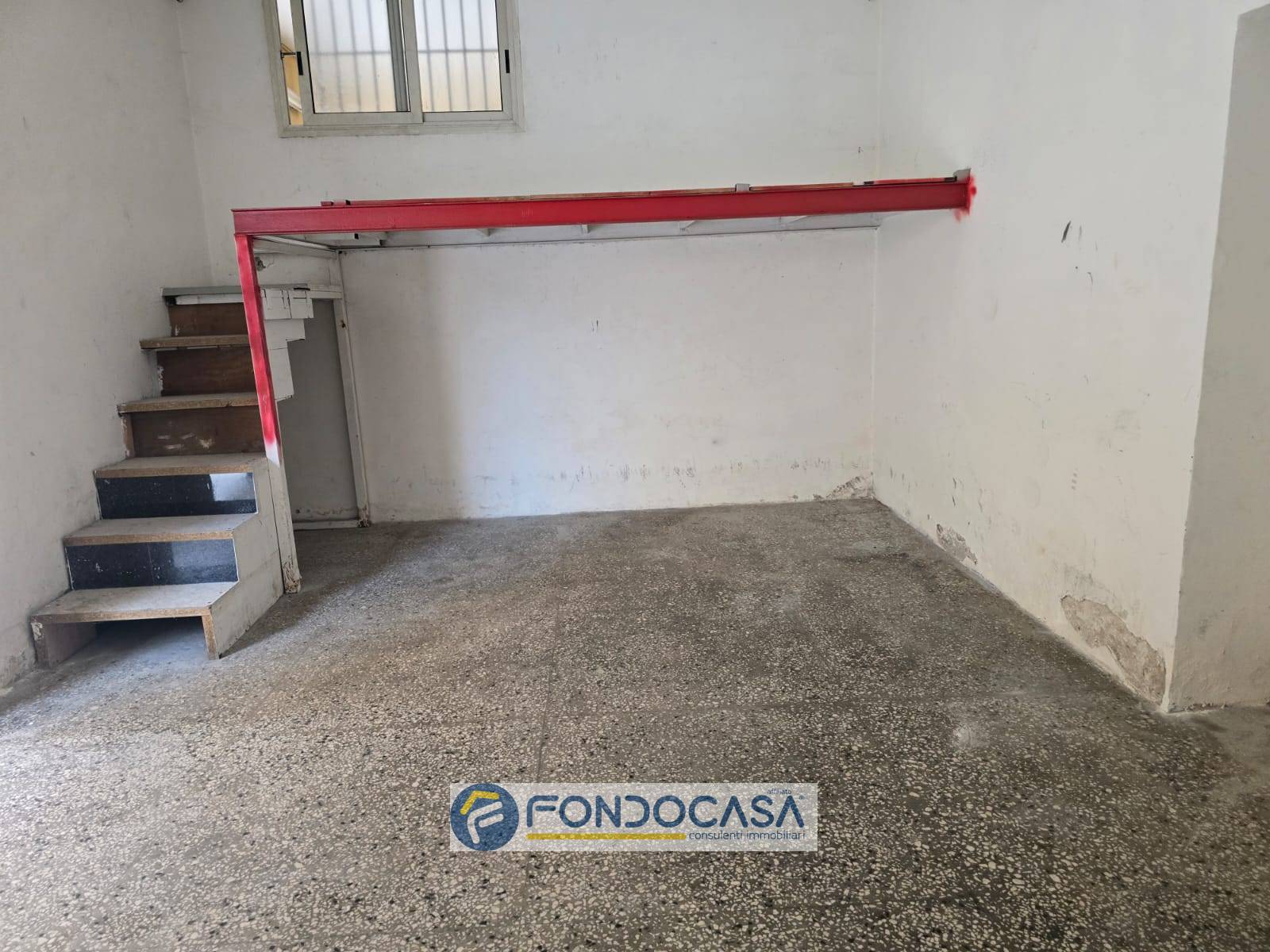 Magazzino in vendita a Sant'Arpino