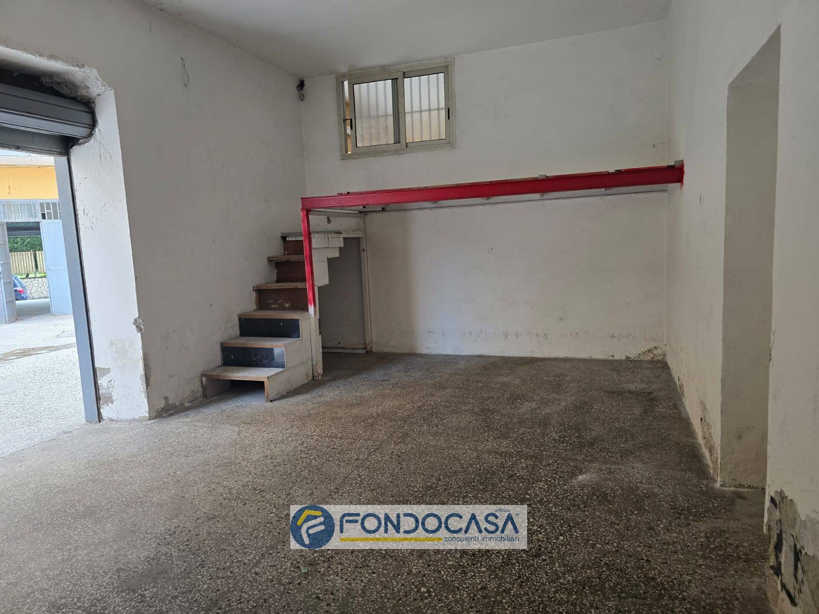 Magazzino in vendita a Sant'Arpino