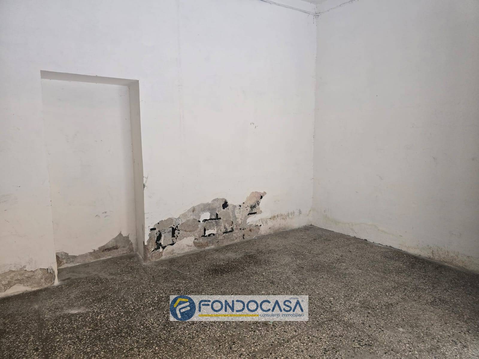 Magazzino in vendita a Sant'Arpino