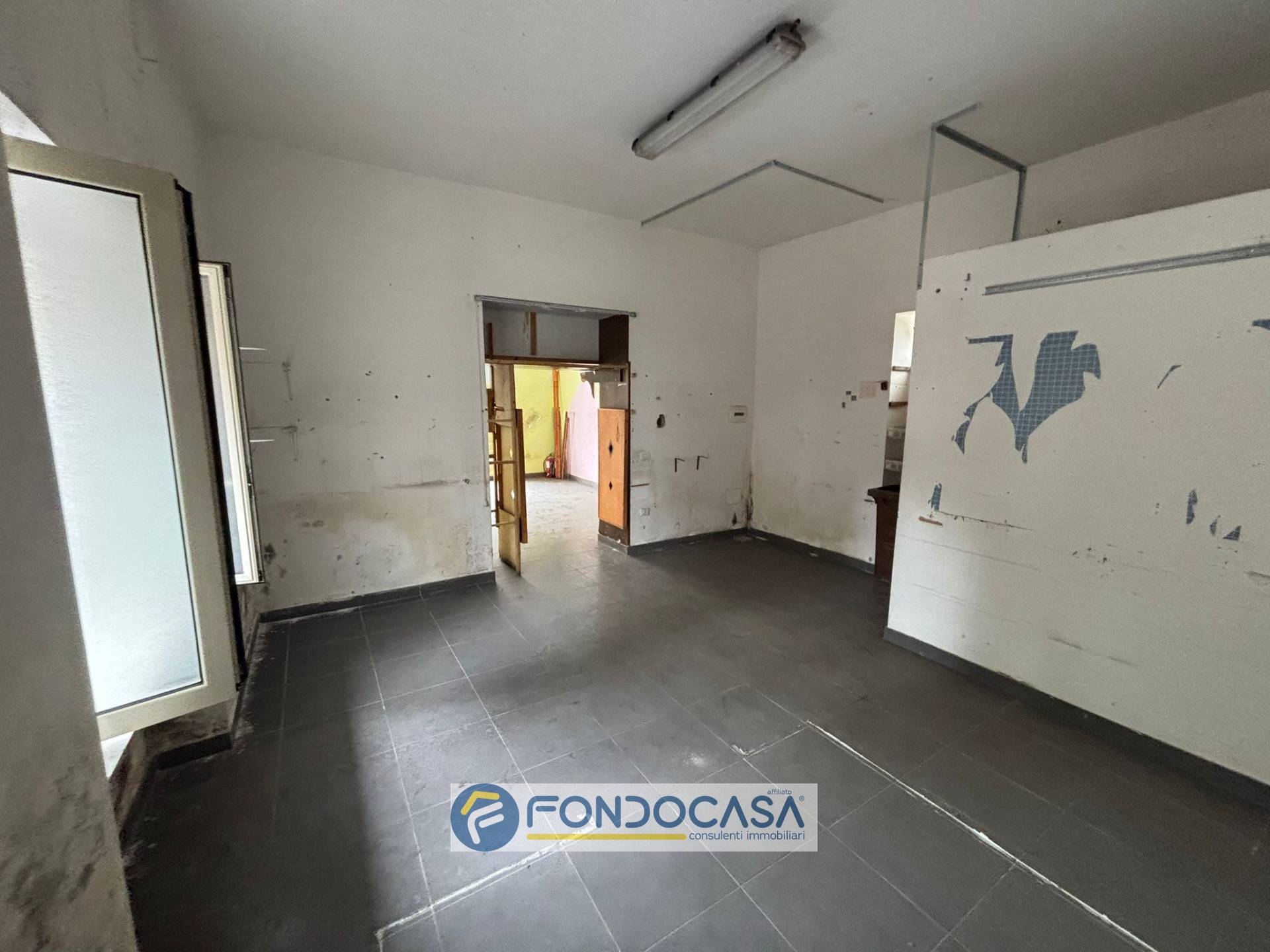 Attivit commerciale in affitto a Sant'Antimo