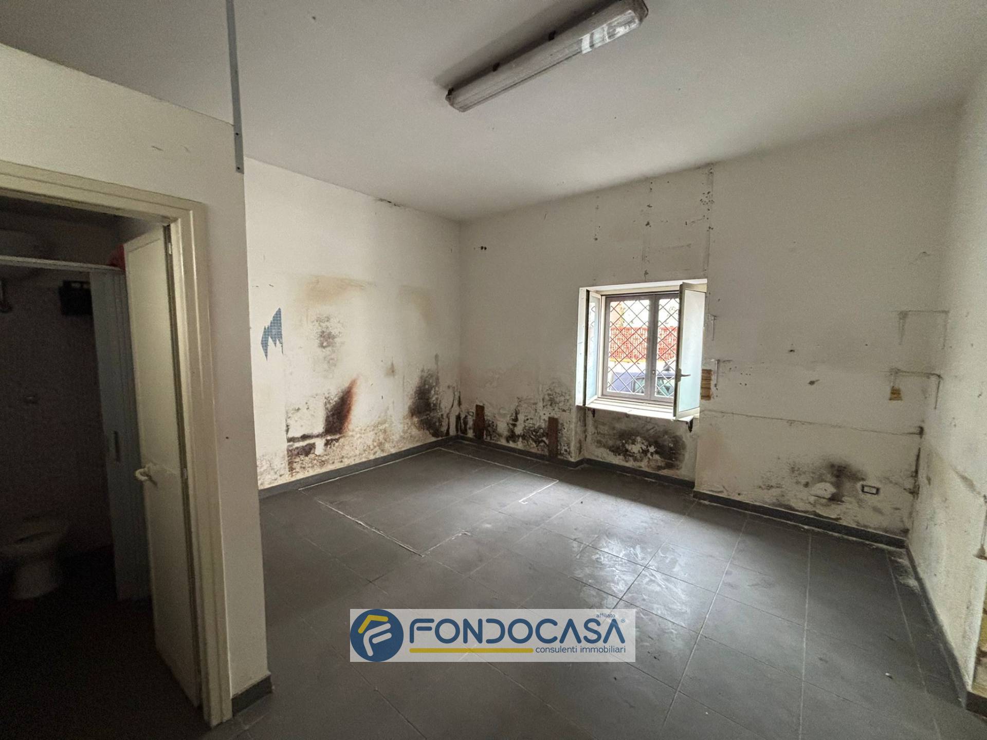 Attivit commerciale in affitto a Sant'Antimo