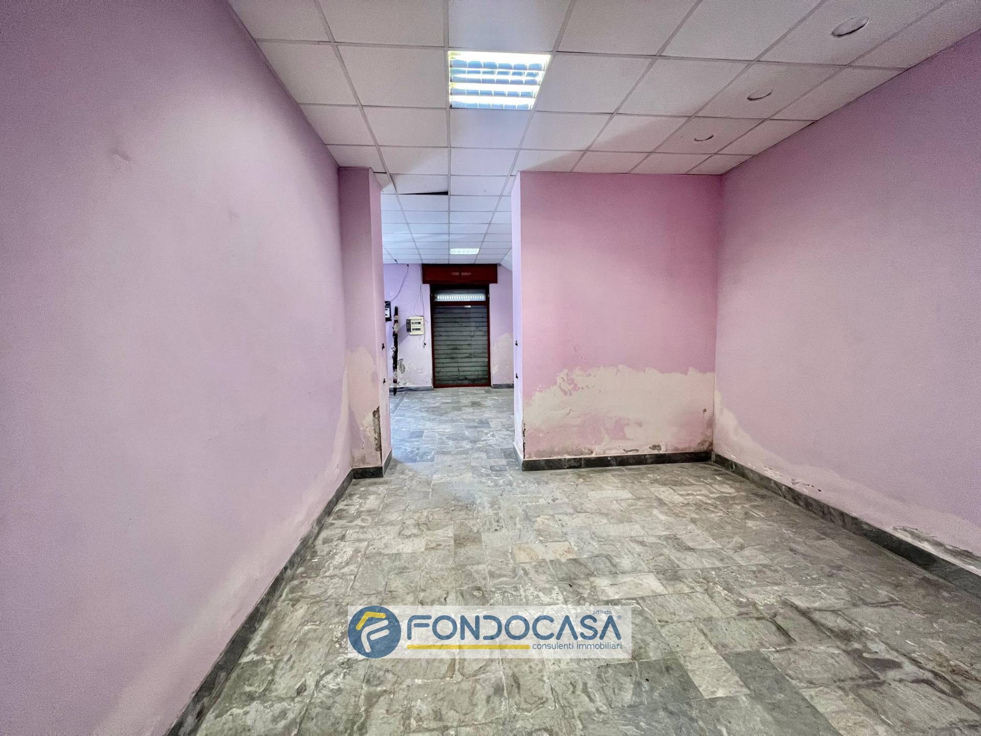Locale commerciale in affitto a Sant'Antimo