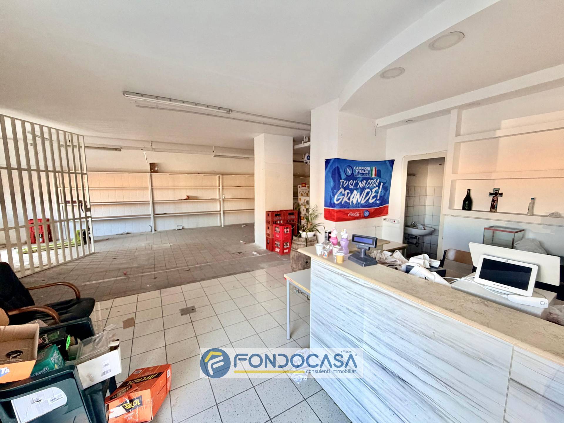 Locale commerciale in affitto a Sant'Antimo