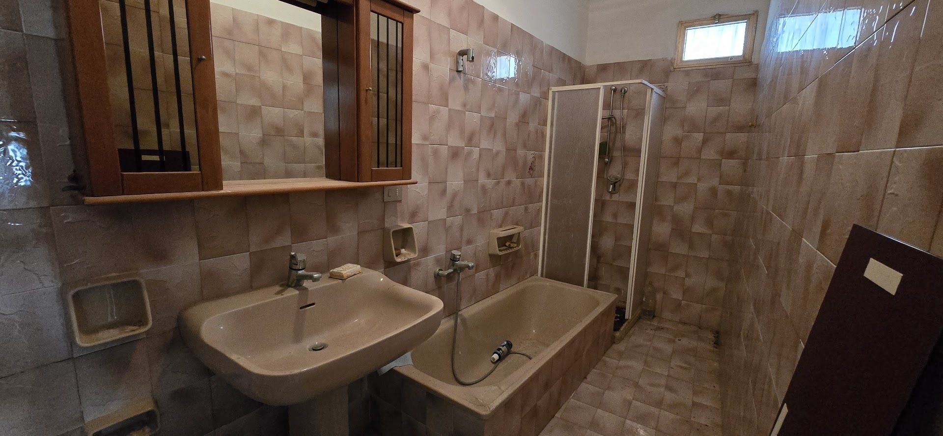 Casa indipendente da ristrutturare in via sanna tolu 41, Osilo