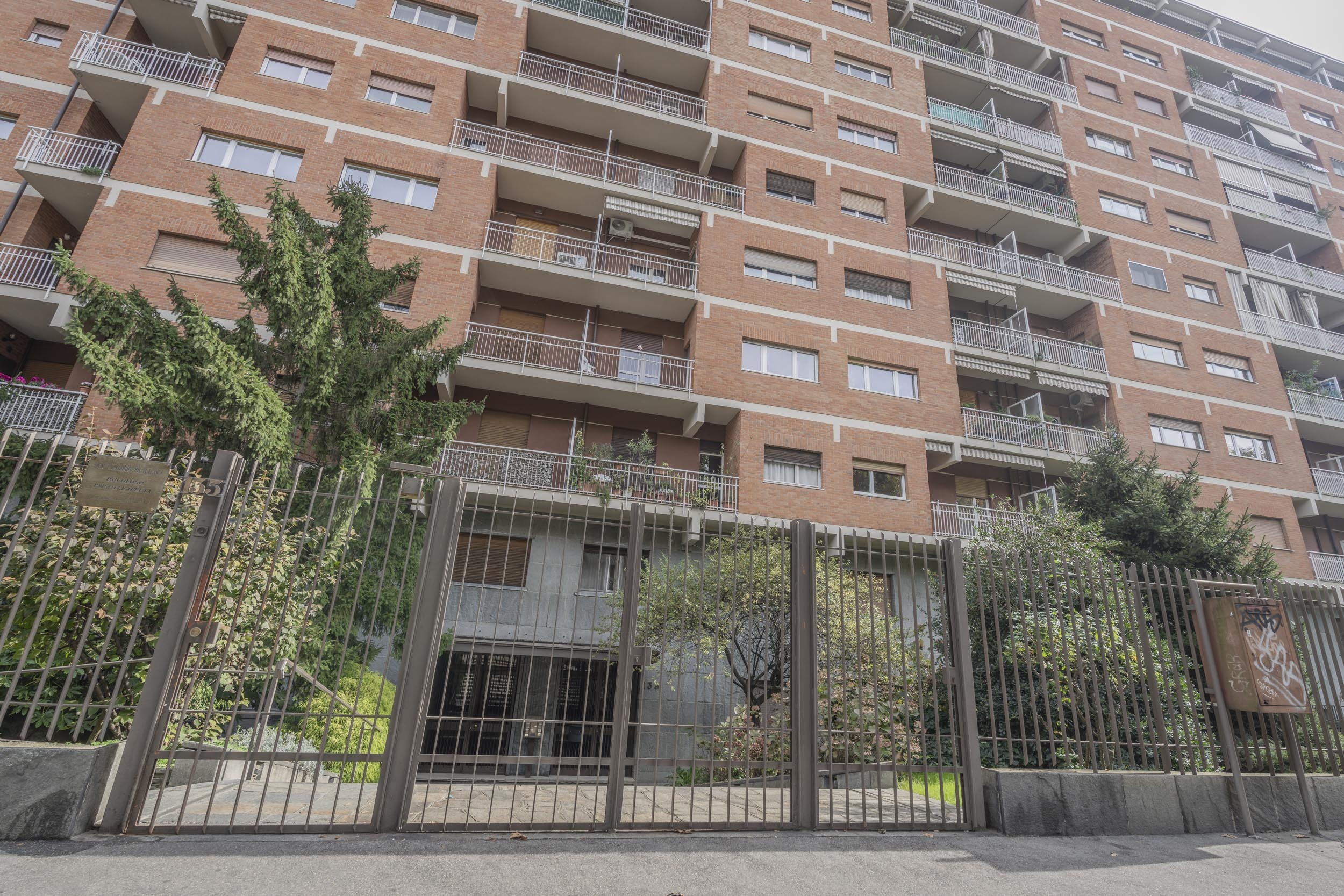 Ufficio da ristrutturare in corso monte cucco 135, Torino