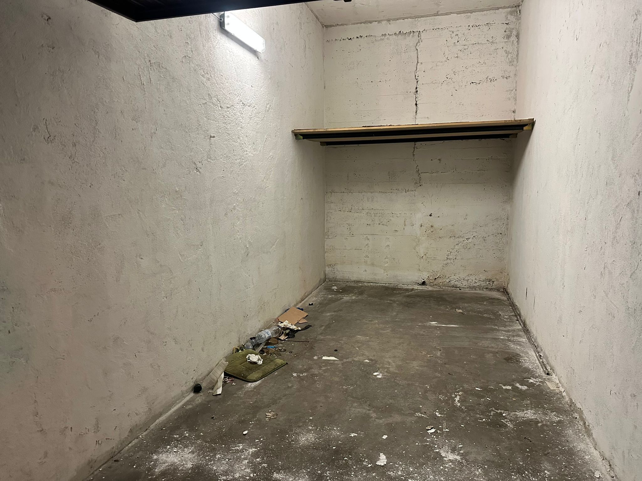 Box/Garage 13mq in vendita in via pesaro 45, Torino