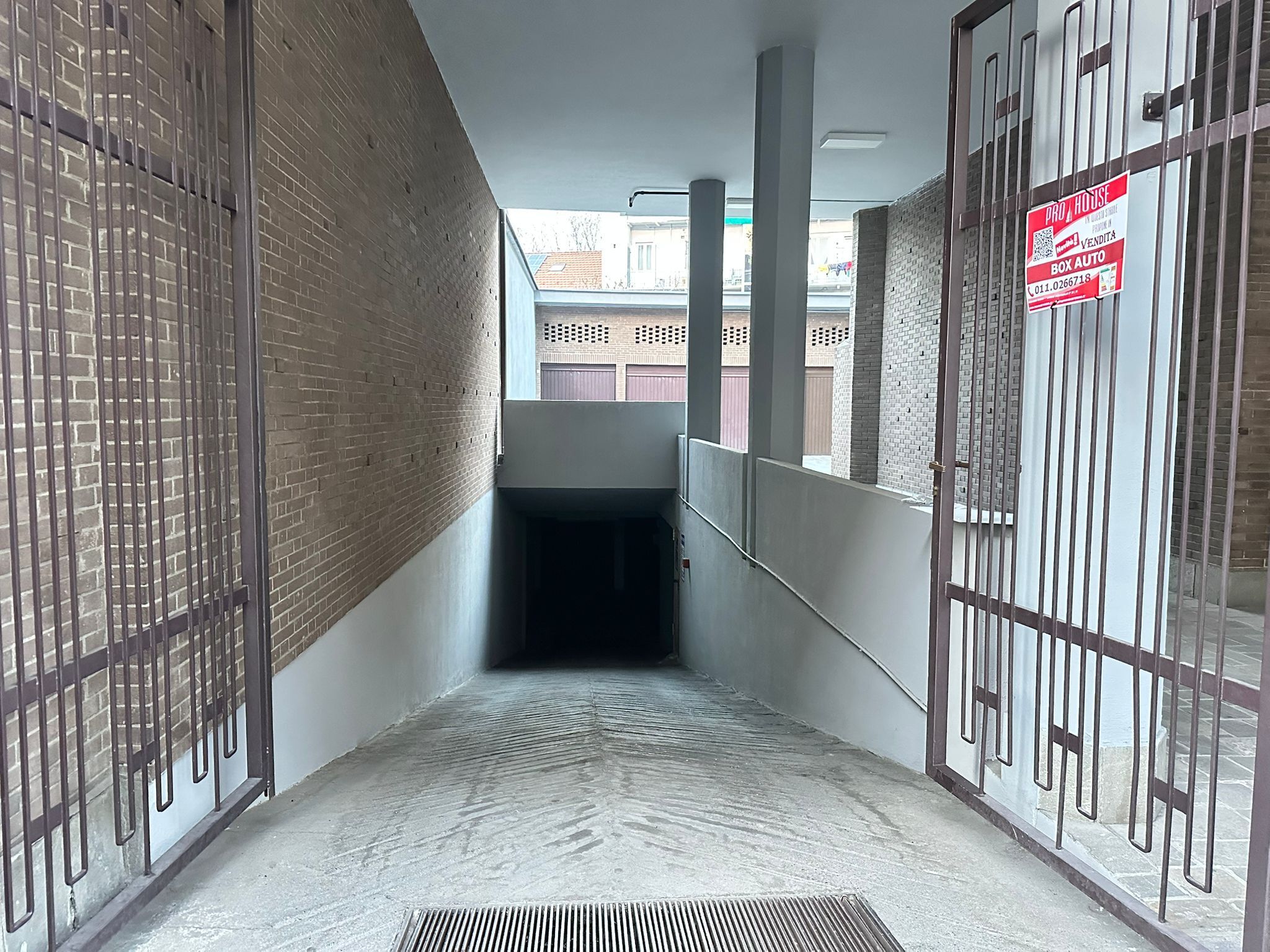 Box/Garage 13mq in vendita in via pesaro 45, Torino