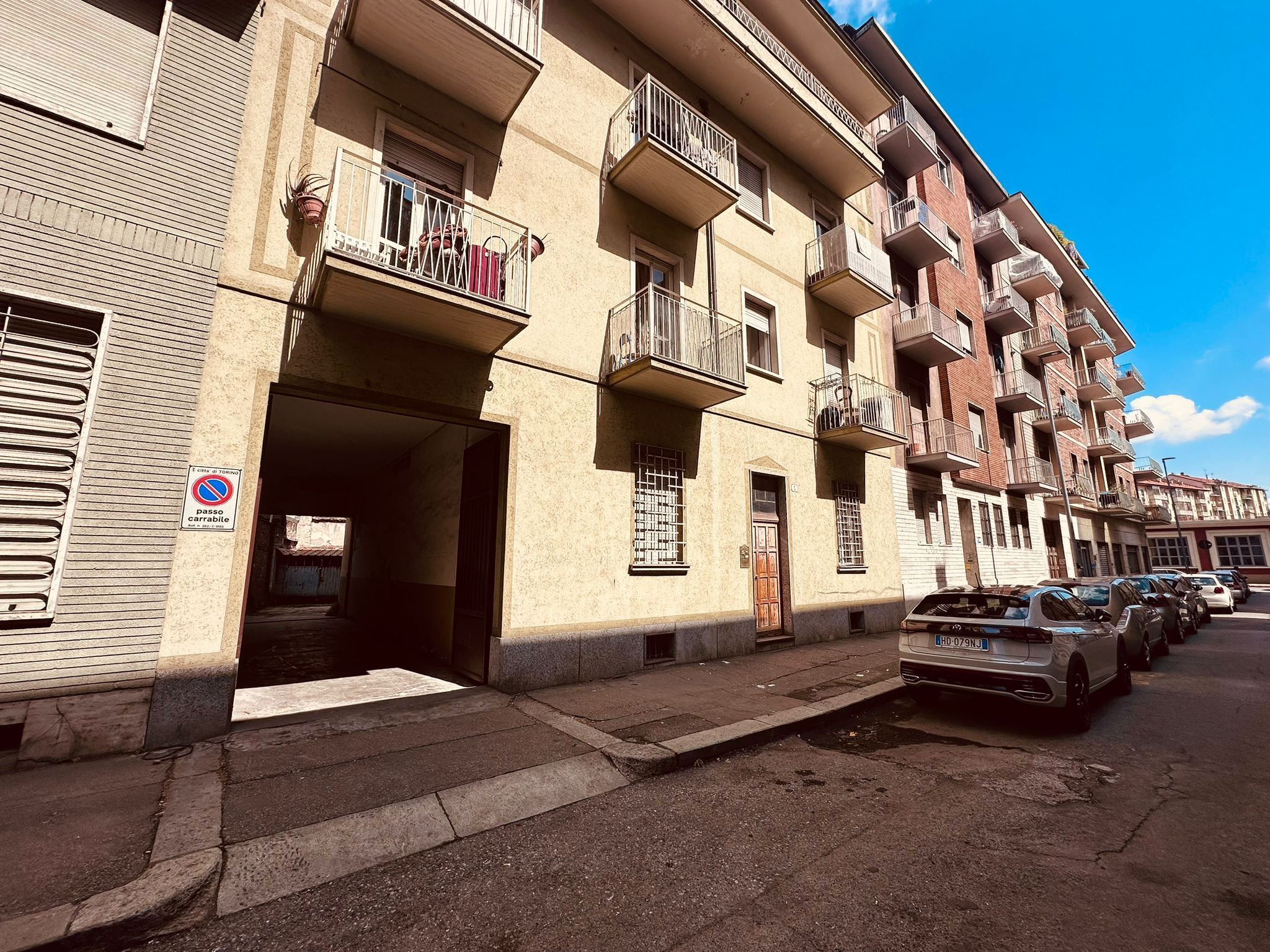 Posto auto coperto in vendita in via beinasco 4, Torino