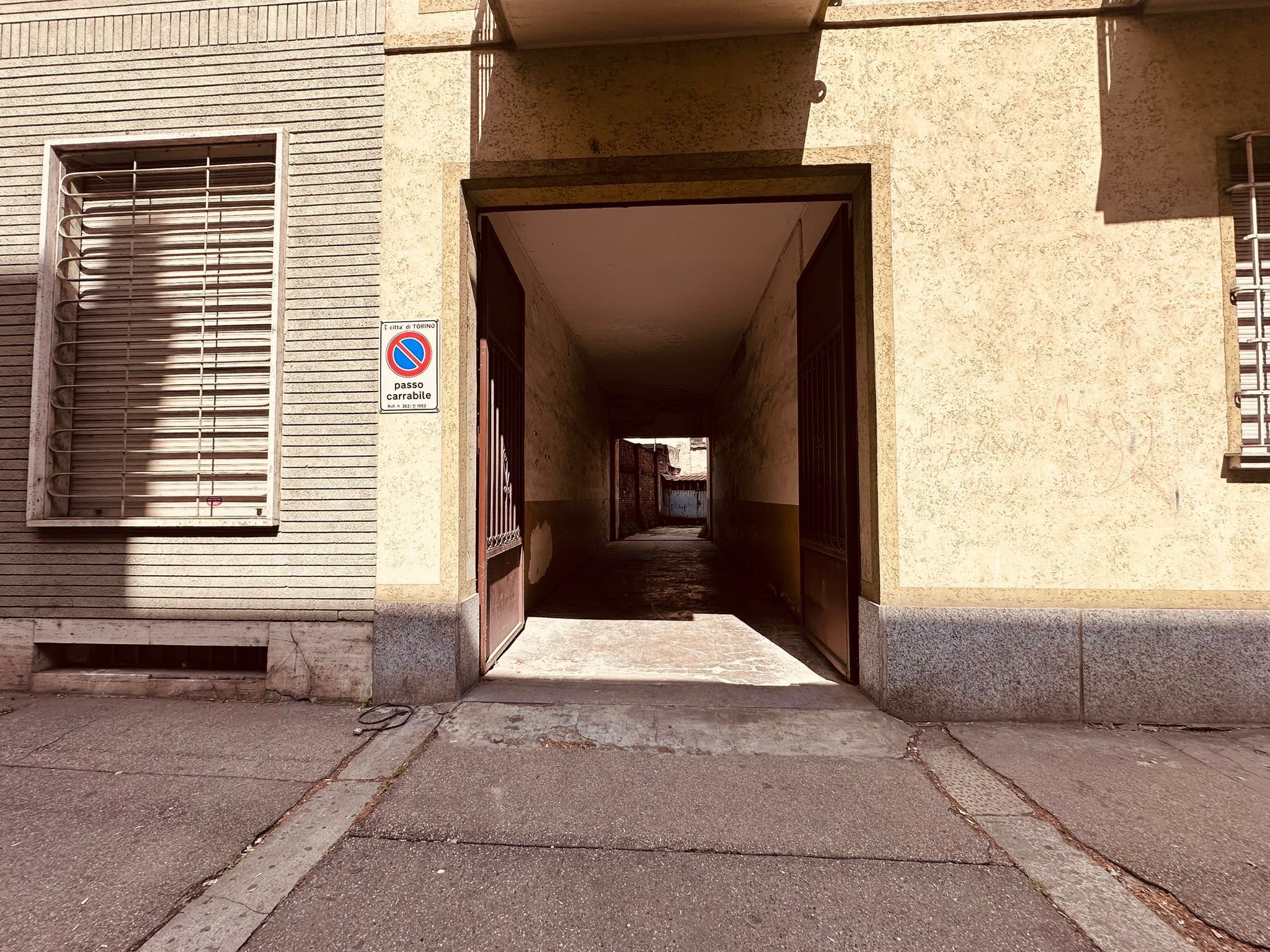 Posto auto coperto in vendita in via beinasco 4, Torino