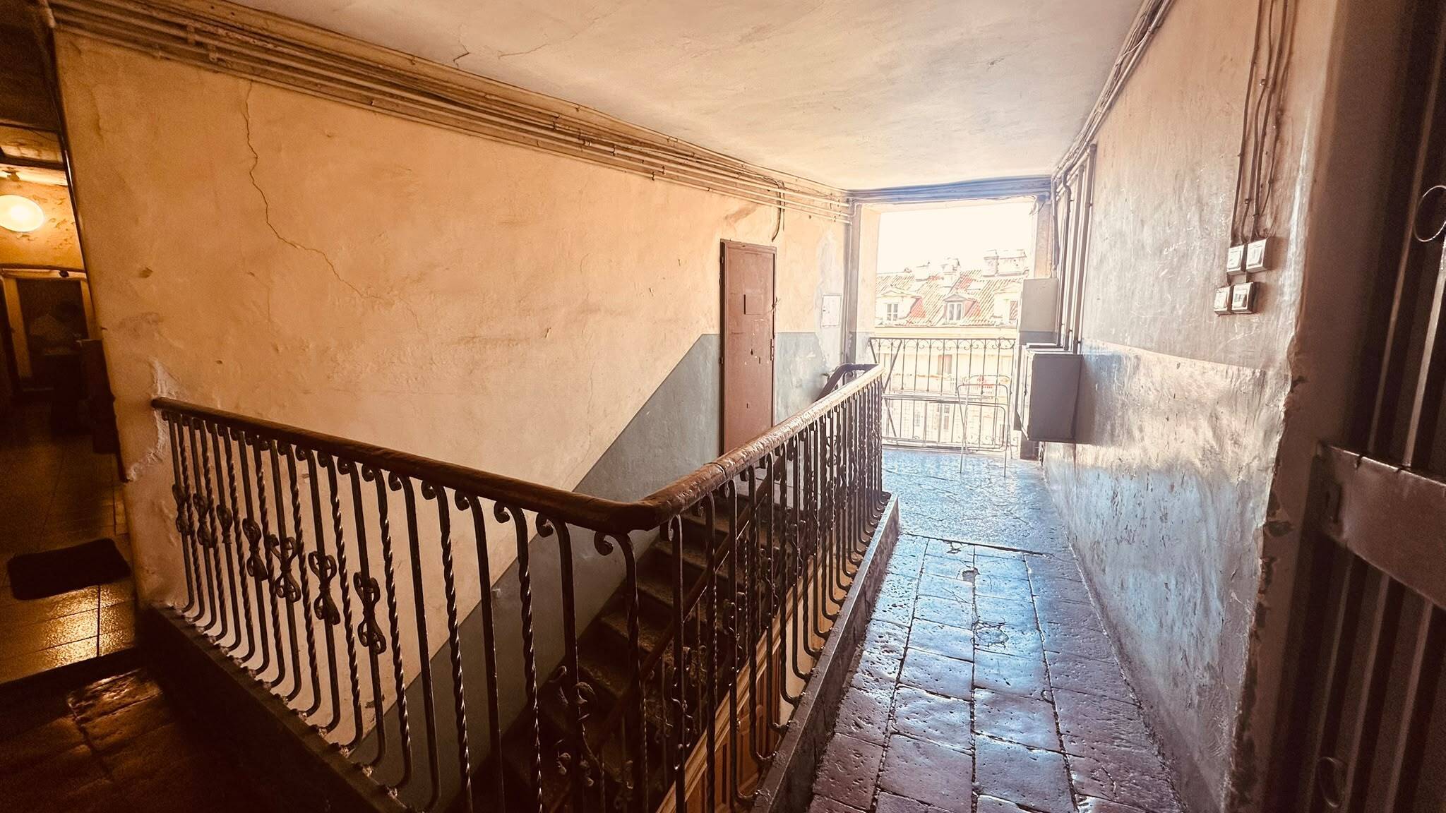 Mansarda ristrutturata in via borgo dora 3, Torino
