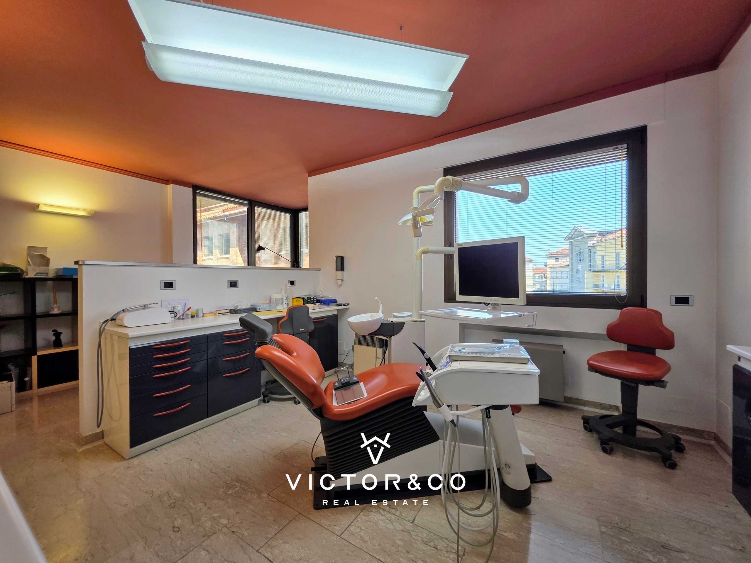 Ufficio con box in corso statuto sn, Mondov
