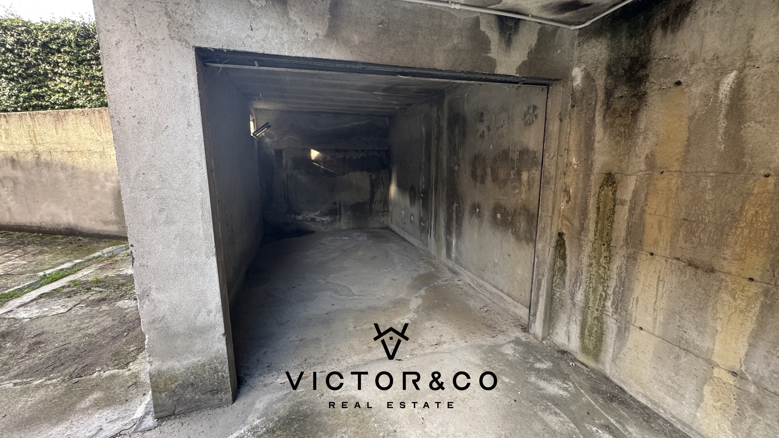 Box/Garage 15mq con box in via sforzesca sn, Novara